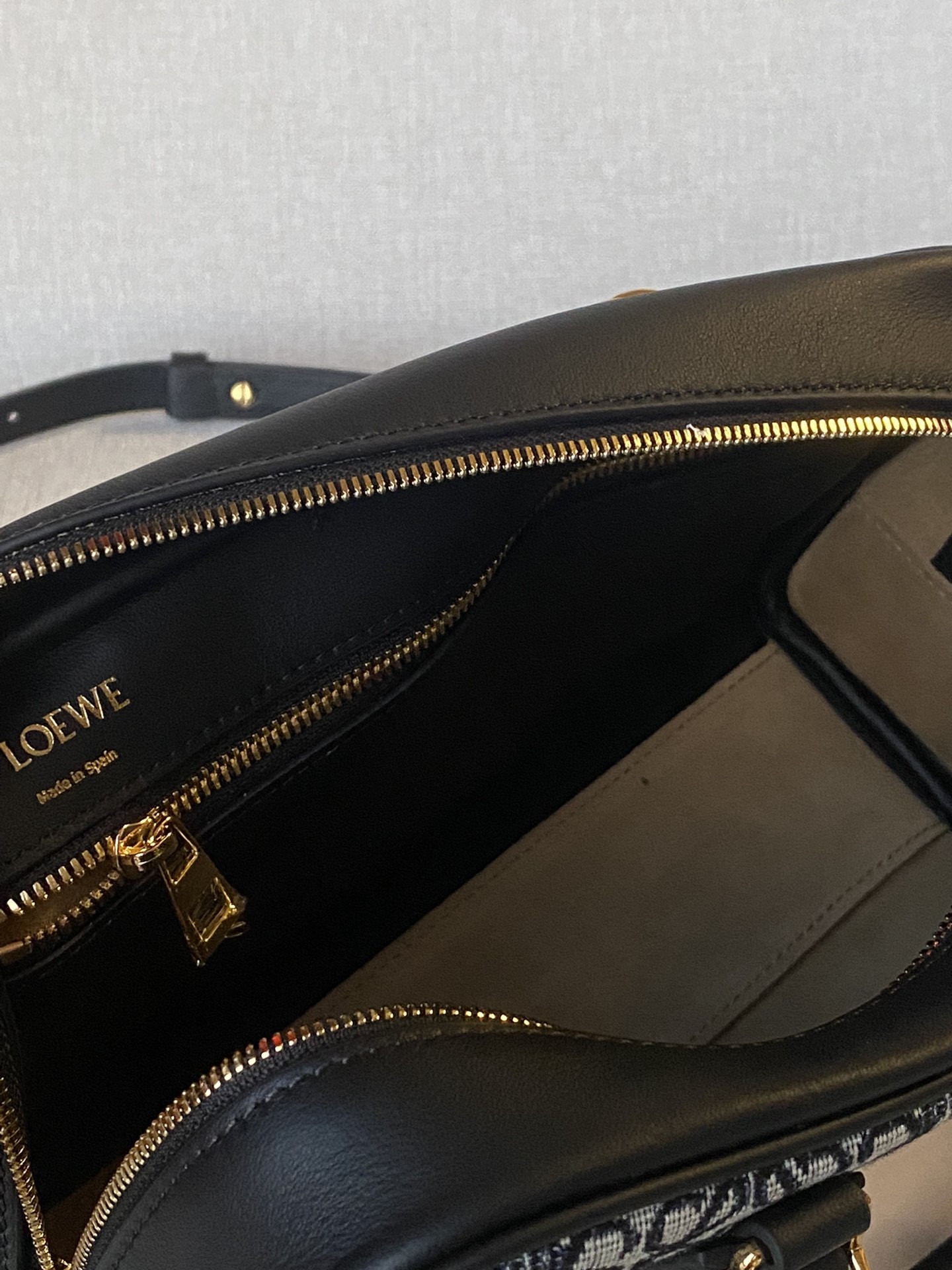 LOEWE Amazona 23x15x19cm