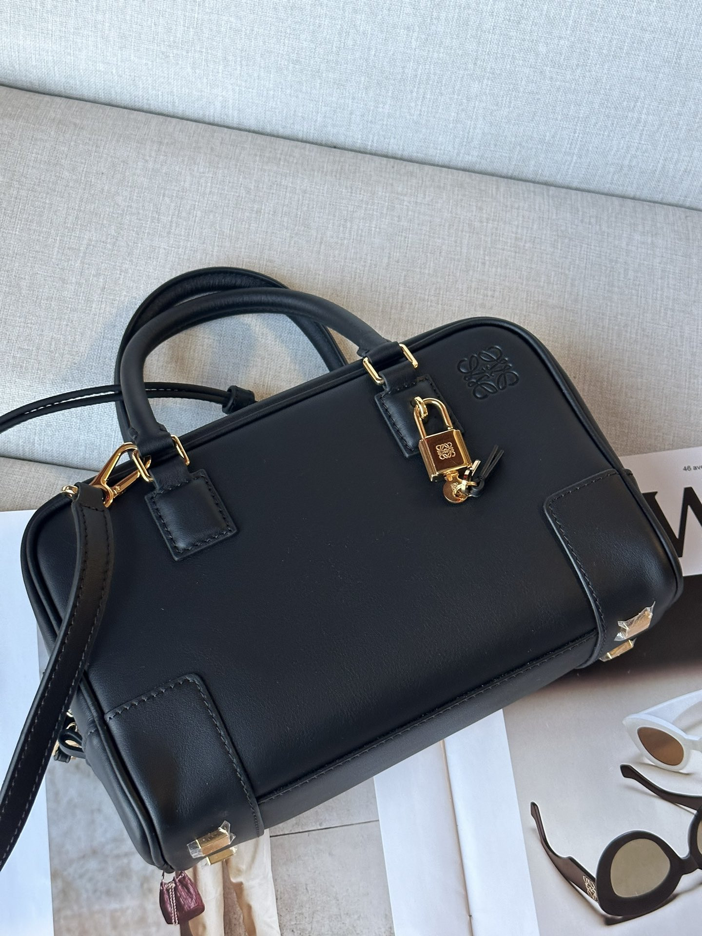 LOEWE Amazona 23 bag in nappa calfskin 23x15.5x9.7cm