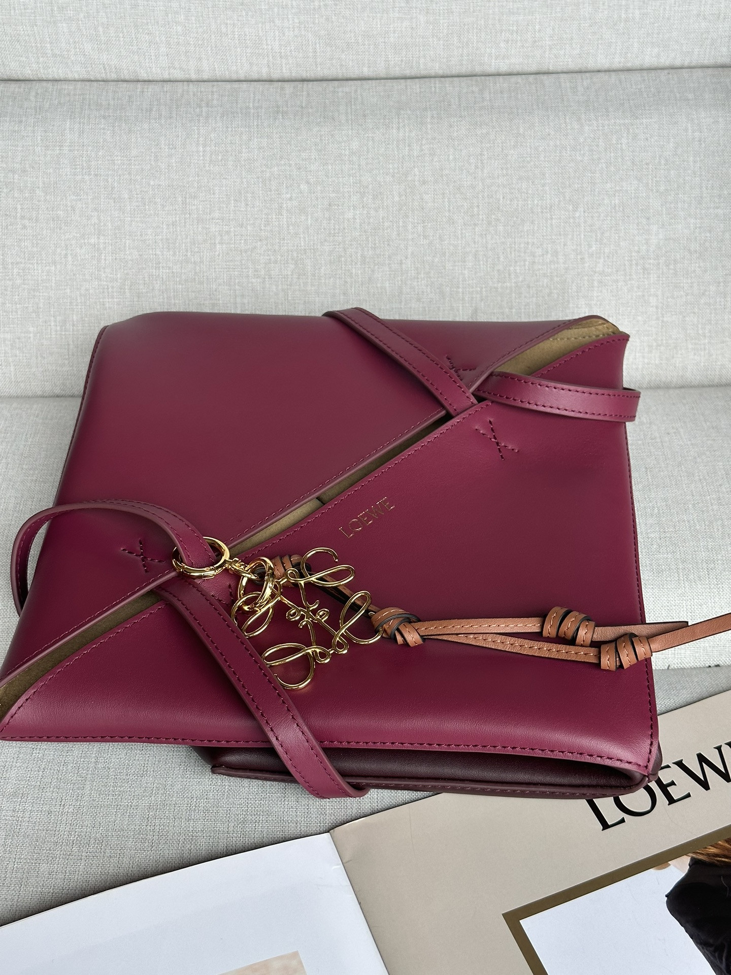 LOEWE Medium Puzzle Fold tote in shiny calfskin 25.5x14.5x31.5cm