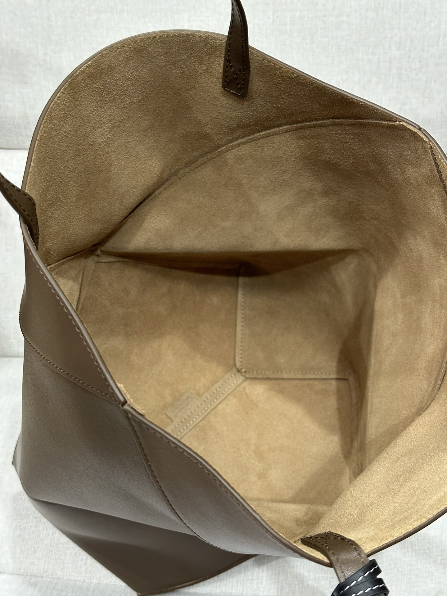 LOEWE Medium Puzzle Fold tote in shiny calfskin 25.5x14.5x31.5cm