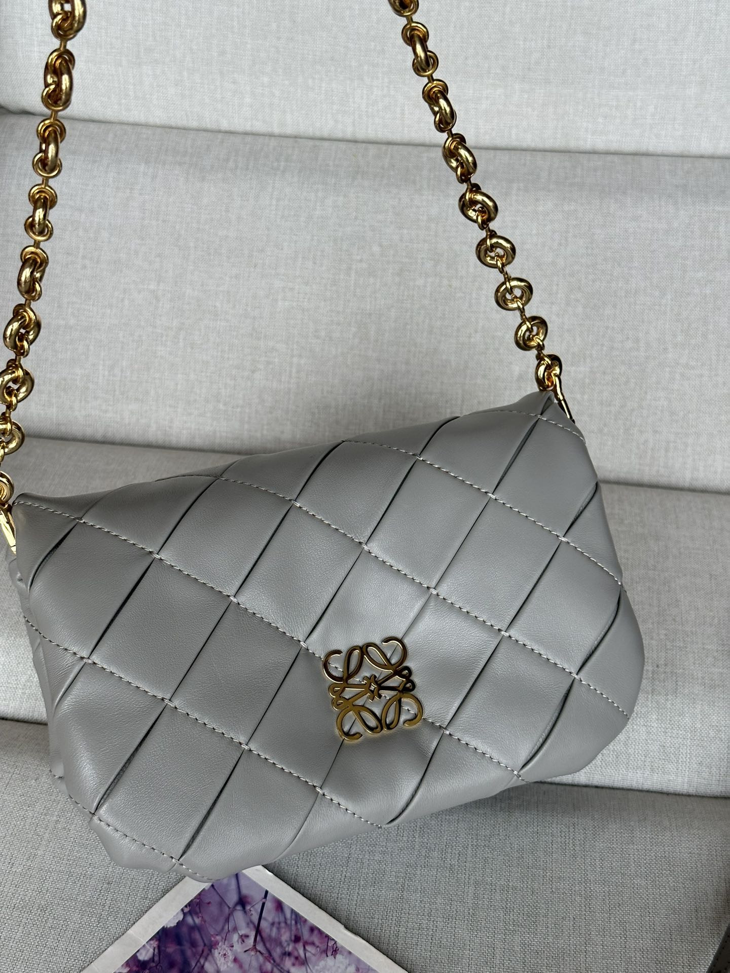 LOEWE Mini Puffer Goya in pleated shiny nappa lambskin 20x6x13cm