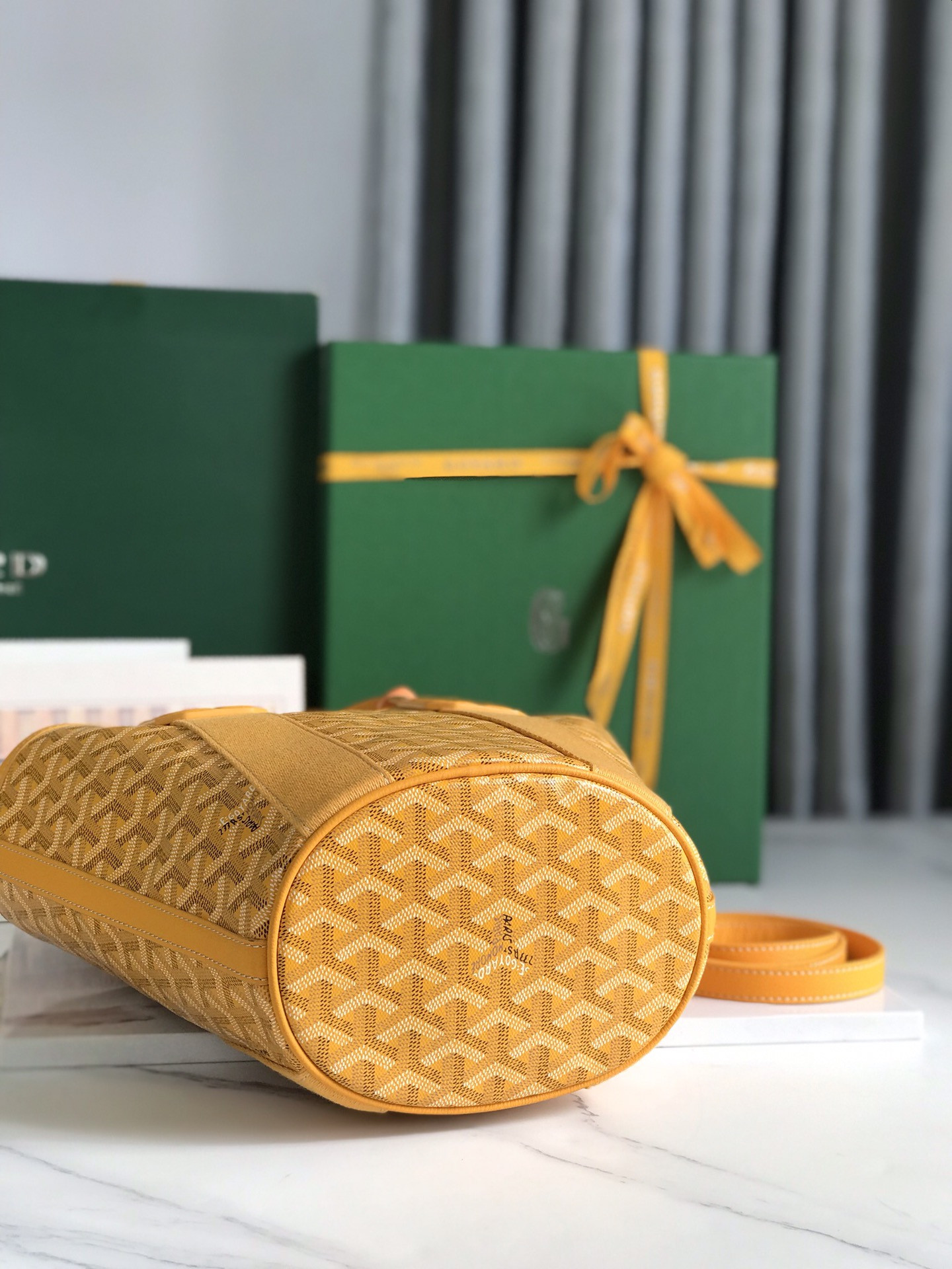 Goyard Goyardine Belharra PM Coral Tote Palladium Hardware 18x14x23cm