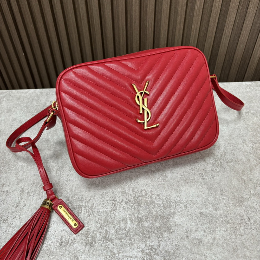 YSL LOU camera bag in quilted leather 23x16x6cm
