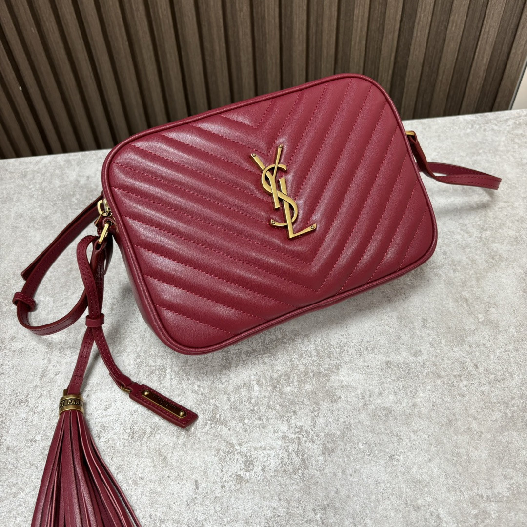 YSL LOU camera bag in quilted leather 23x16x6cm