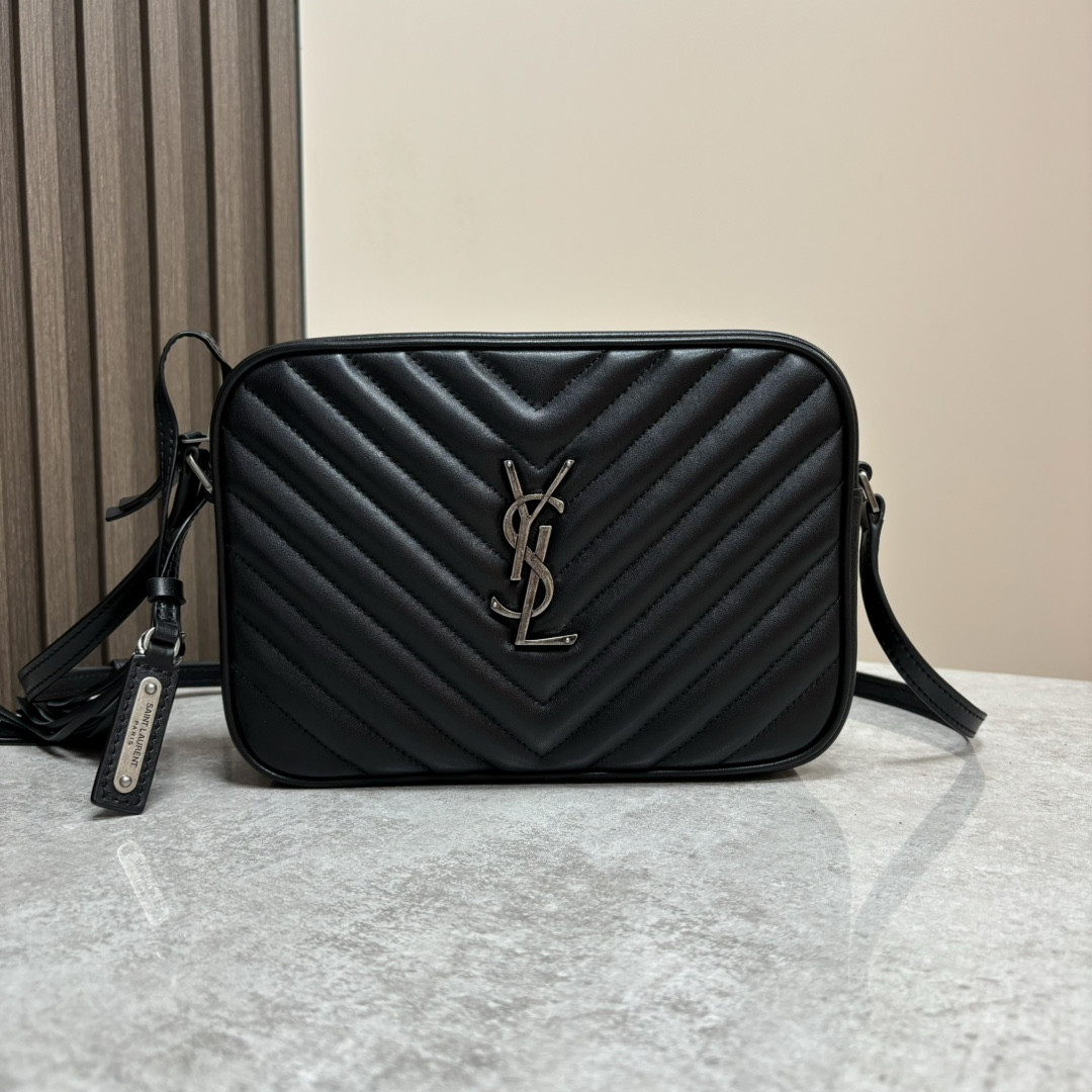 YSL LOU camera bag in quilted leather 23x16x6cm