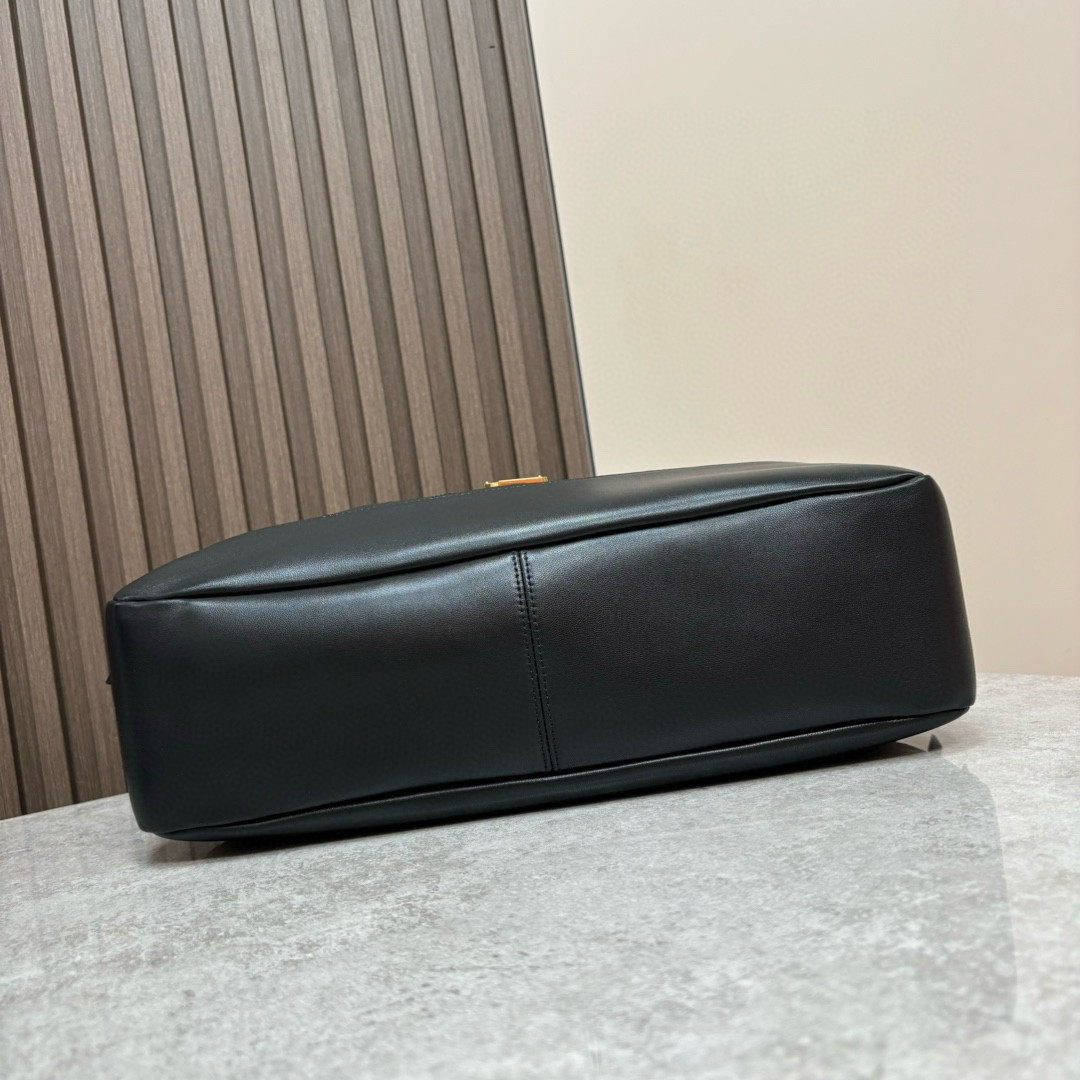 YSL JAMIE 4.3 LARGE POCHON in lambskin 27x34x3cm