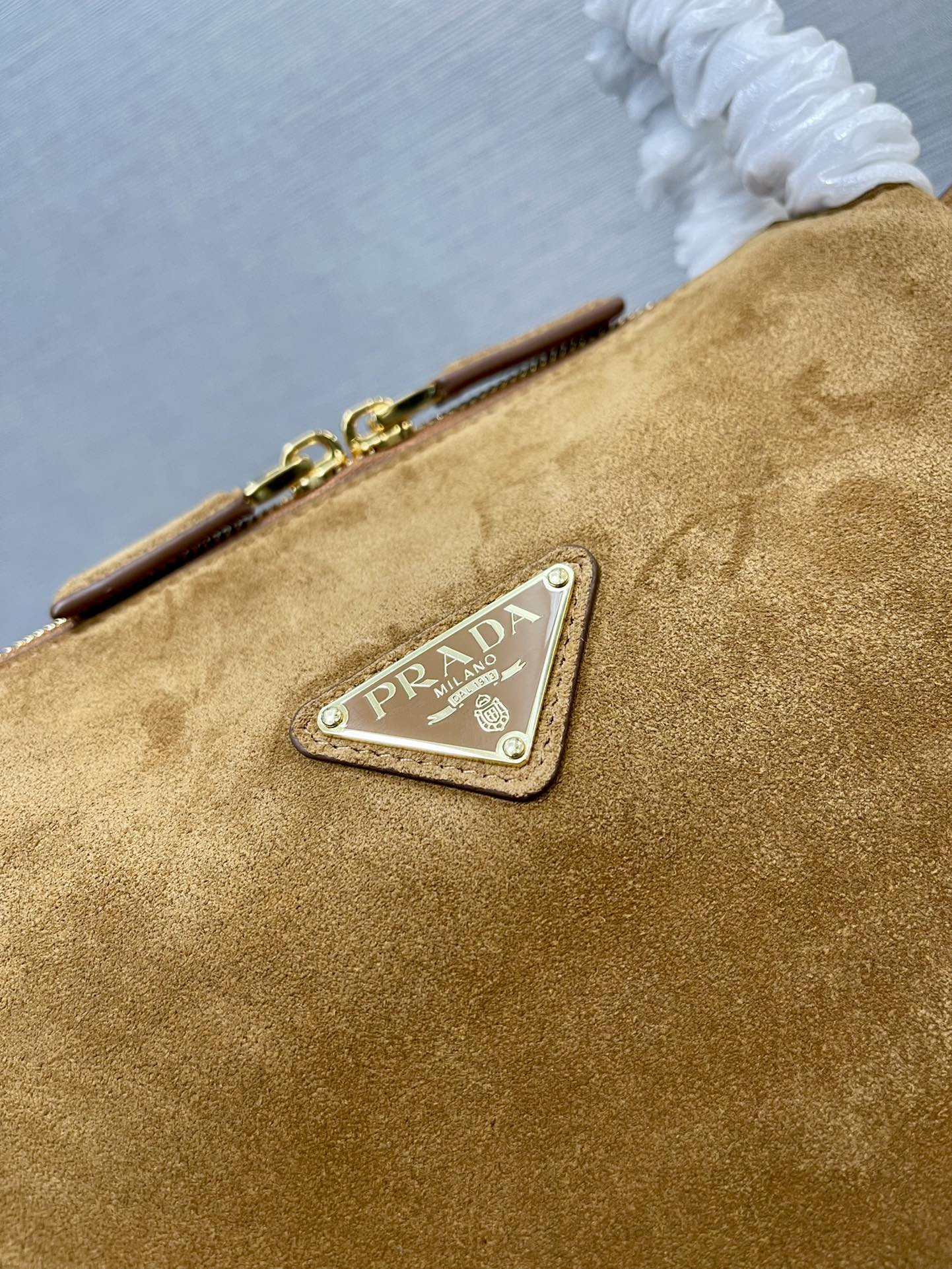 Prada Medium suede shoulder bag 28x18x11cm