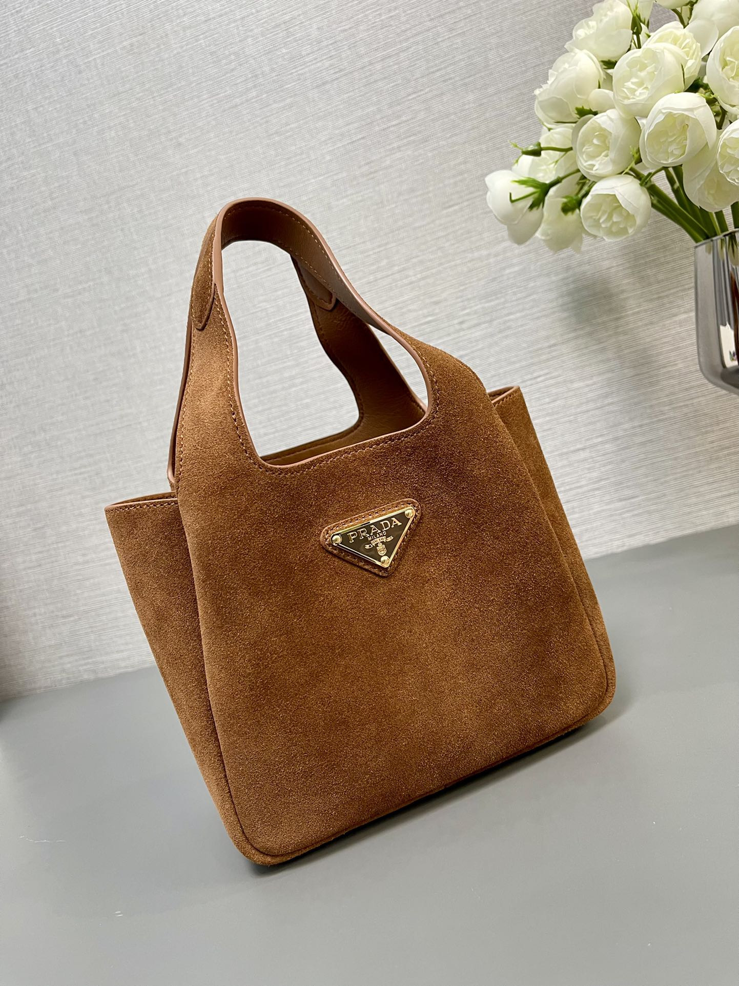 Prada tote18x16x10cm