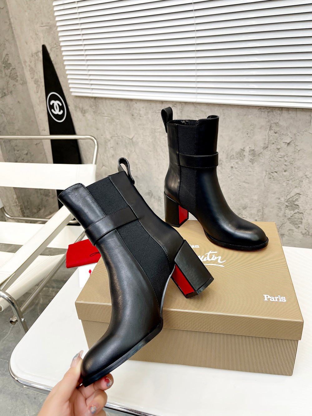 UA Christian Louboutin (CL) launched a new collection of chunky heeled platform boots