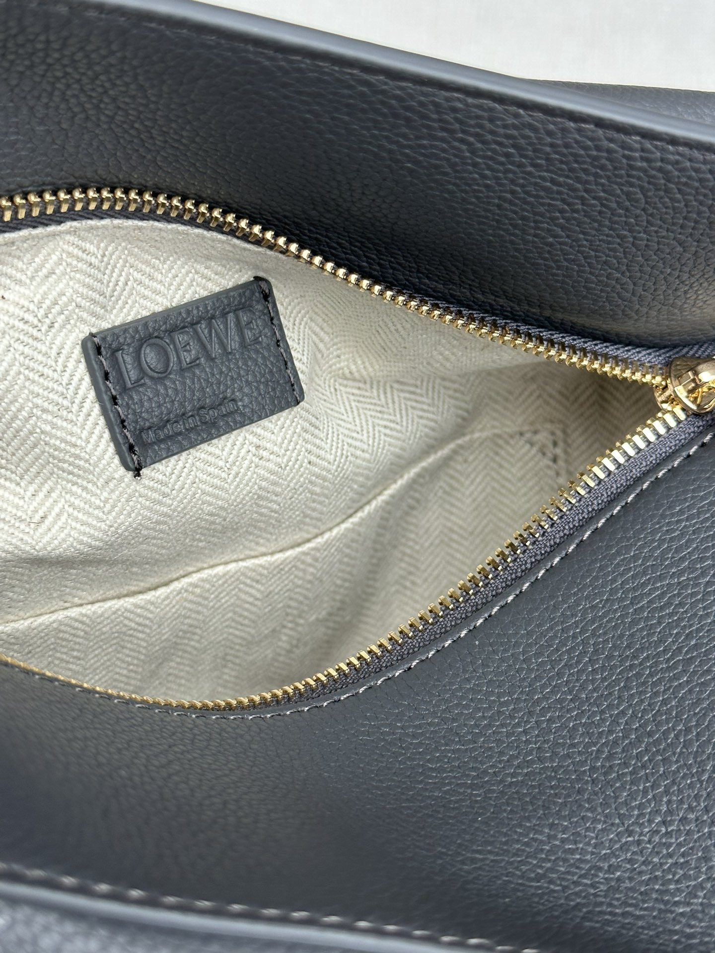 LOEWE Small Puzzle bag in classic calfskin (Dark Gray) 24x10.5x16.5cm