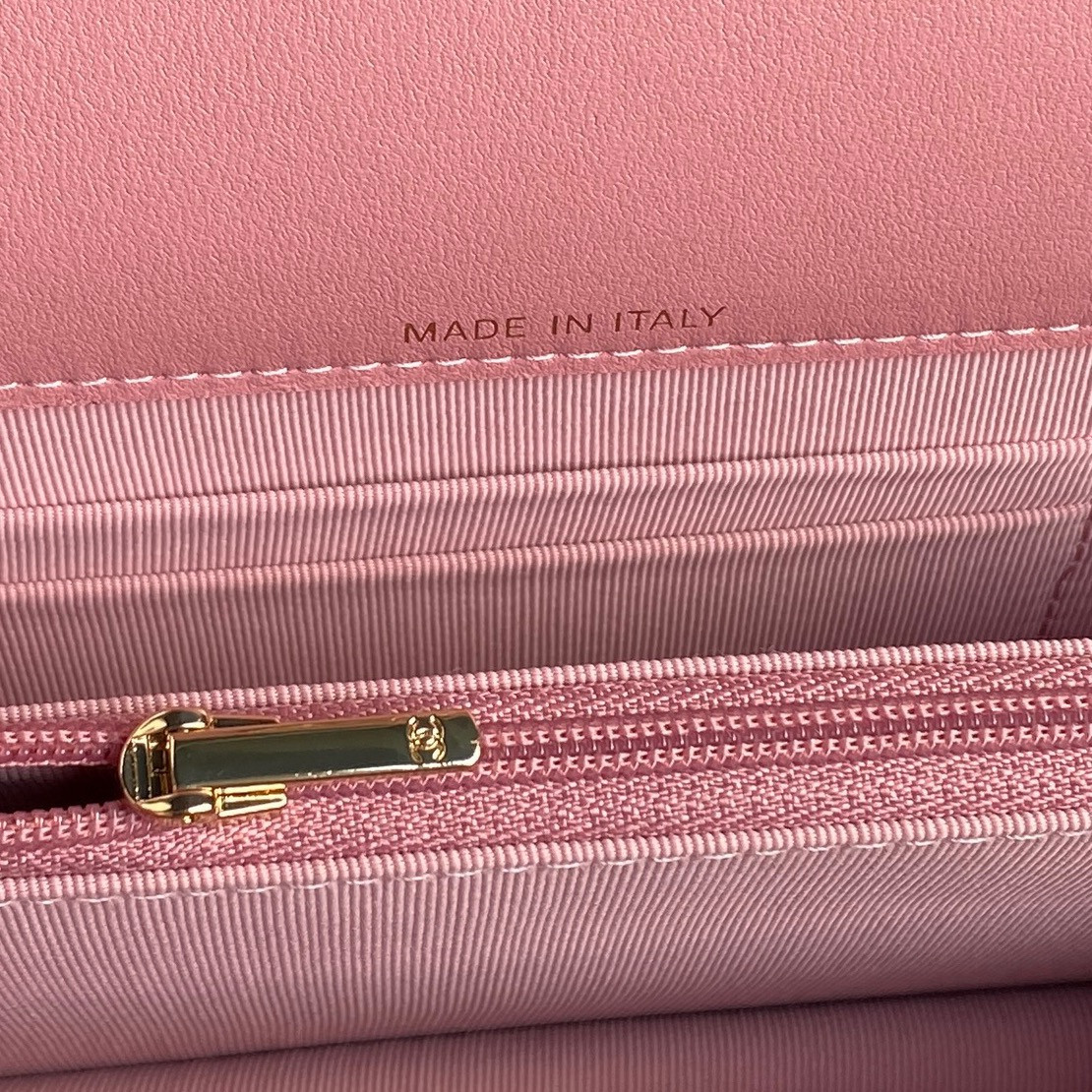 Chanel Clutch With Chain   19cm