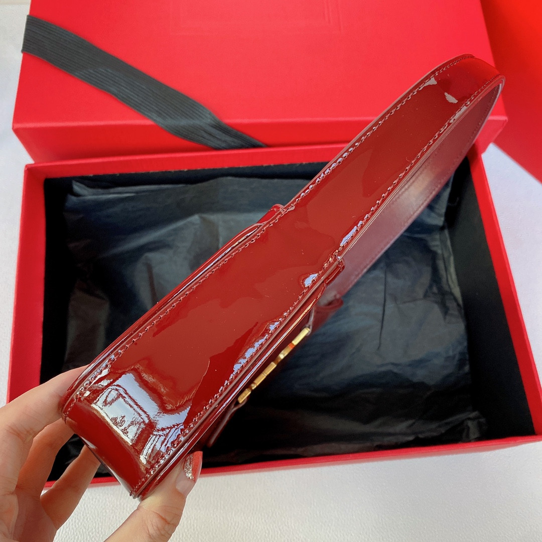 YSL LE 5 À 7 Mini (Patent Leather) 19 x 11.5 x 4.5 CM