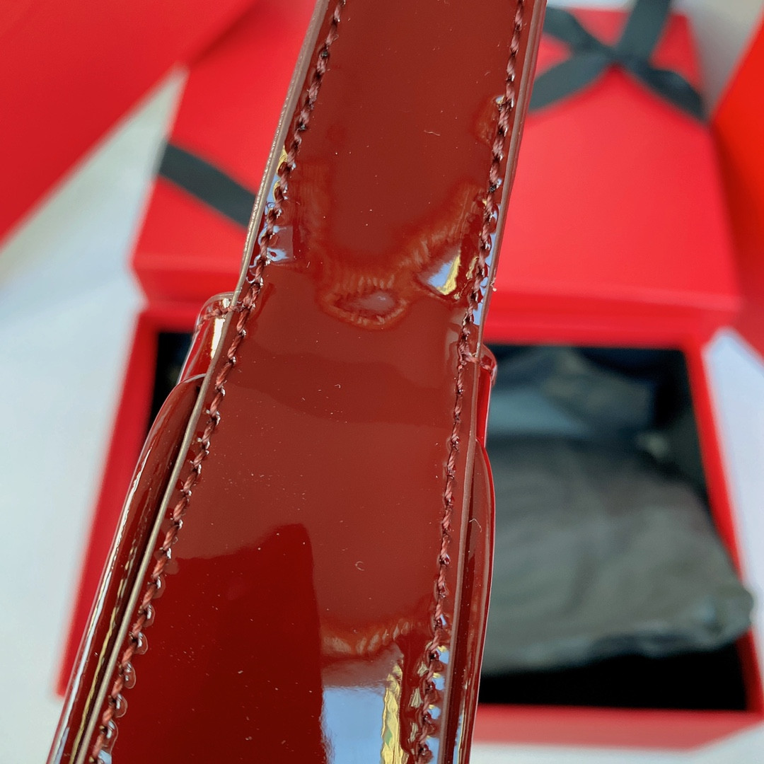 YSL LE 5 À 7 Mini (Patent Leather) 19 x 11.5 x 4.5 CM