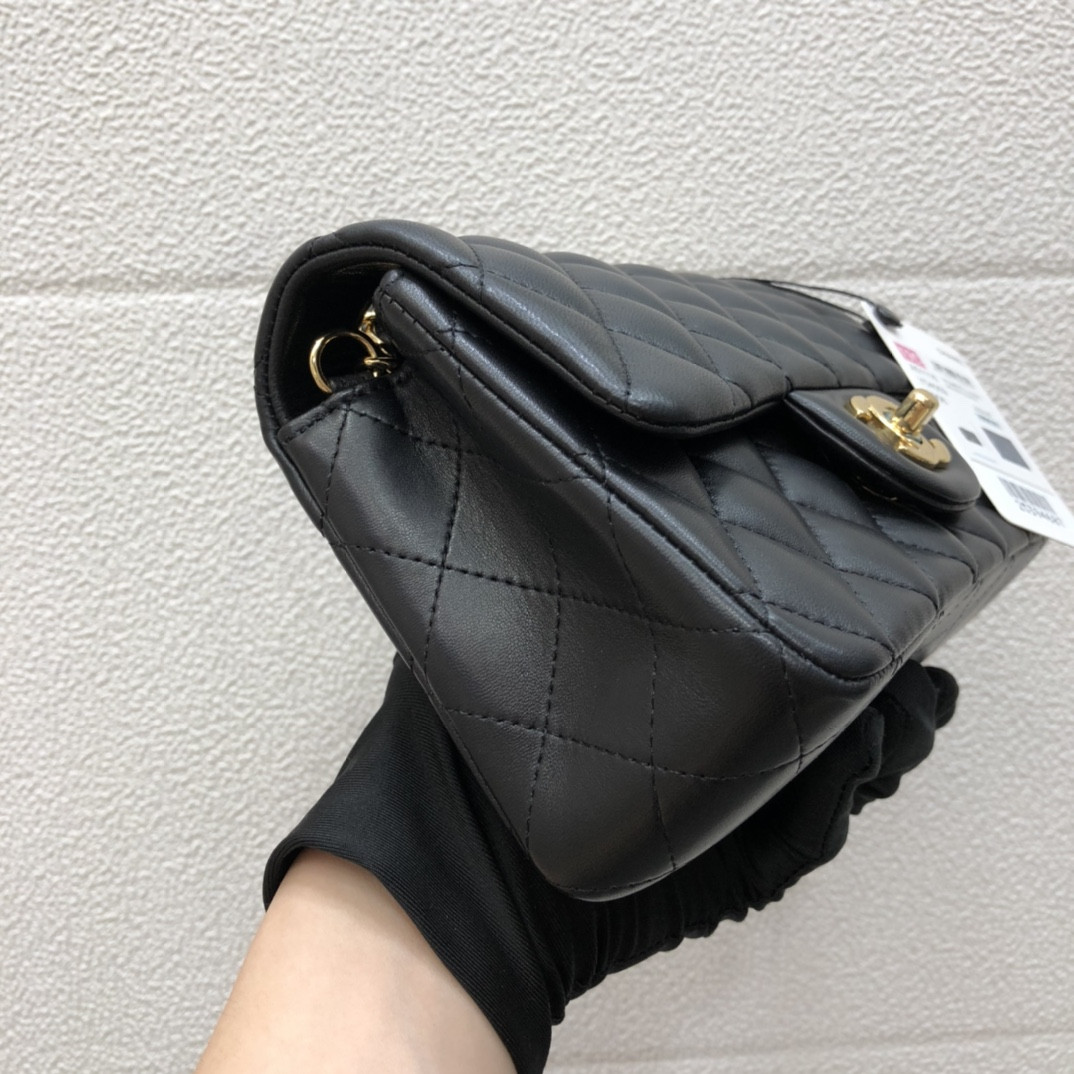 CHANEL MINI FLAP BAG 12 × 20 × 6 cm