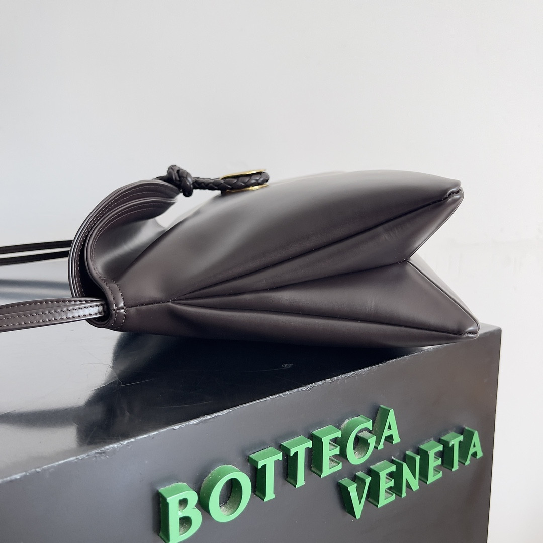 Bottega Veneta Liberta 23 x 35 x 6cm