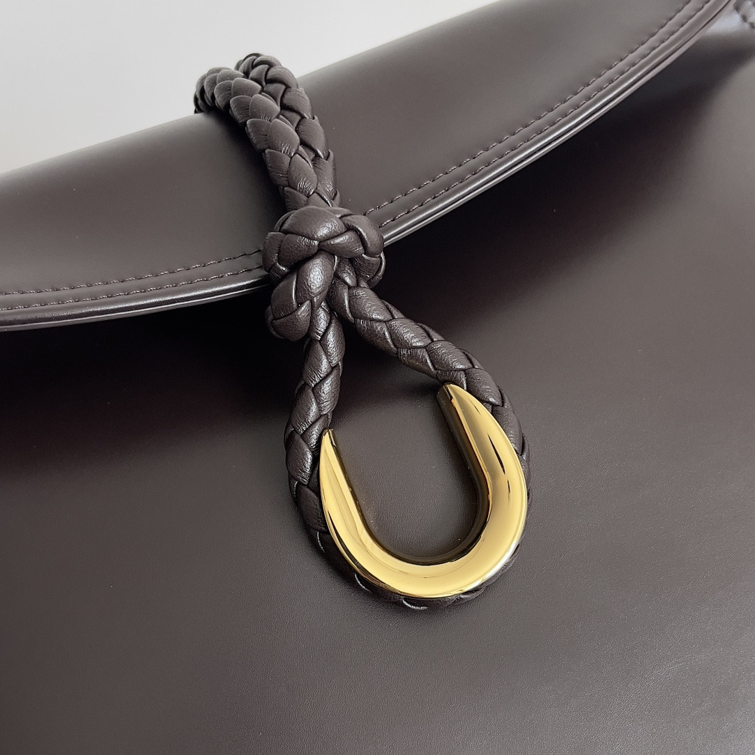 Bottega Veneta Liberta 23 x 35 x 6cm