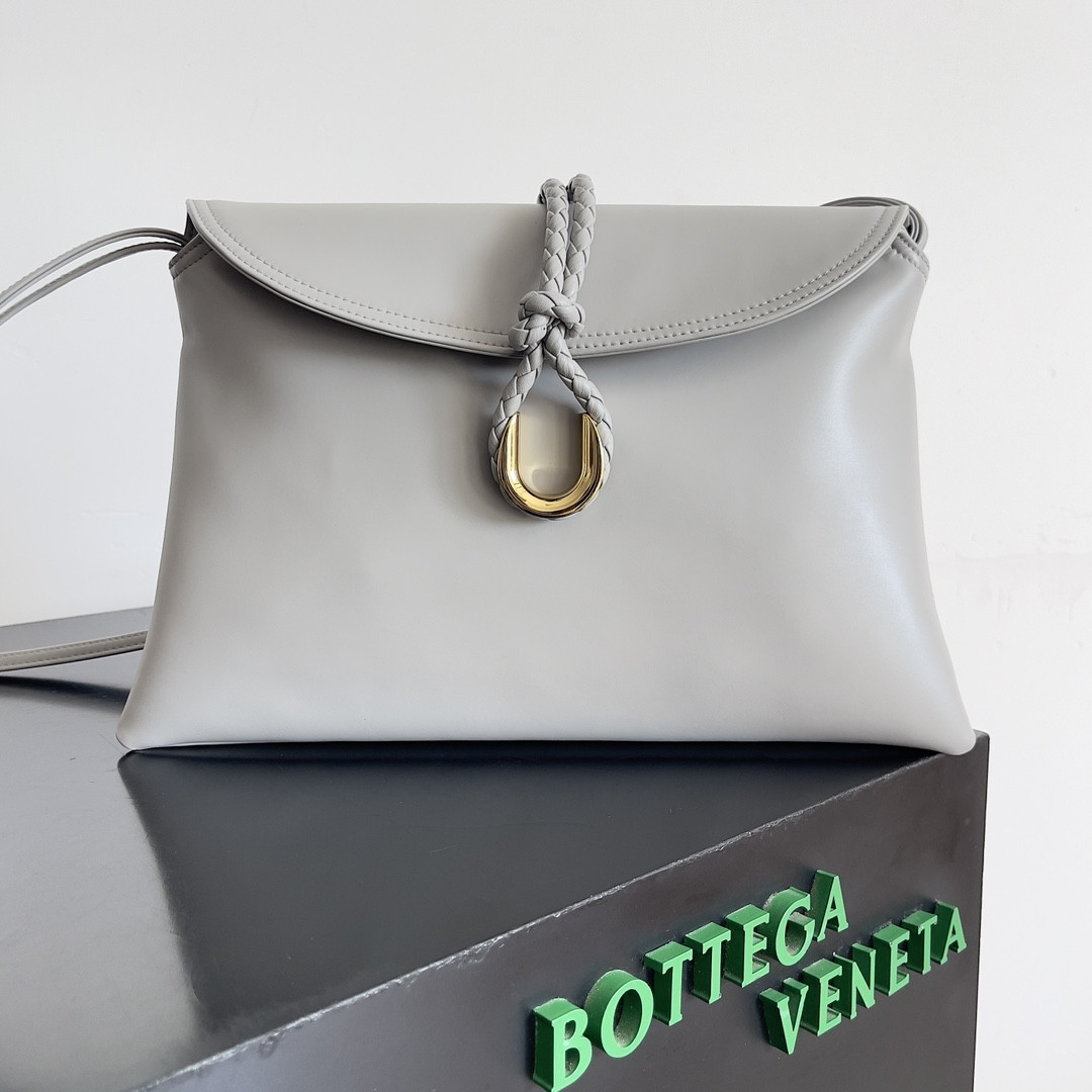 Bottega Veneta Liberta 23 x 35 x 6cm