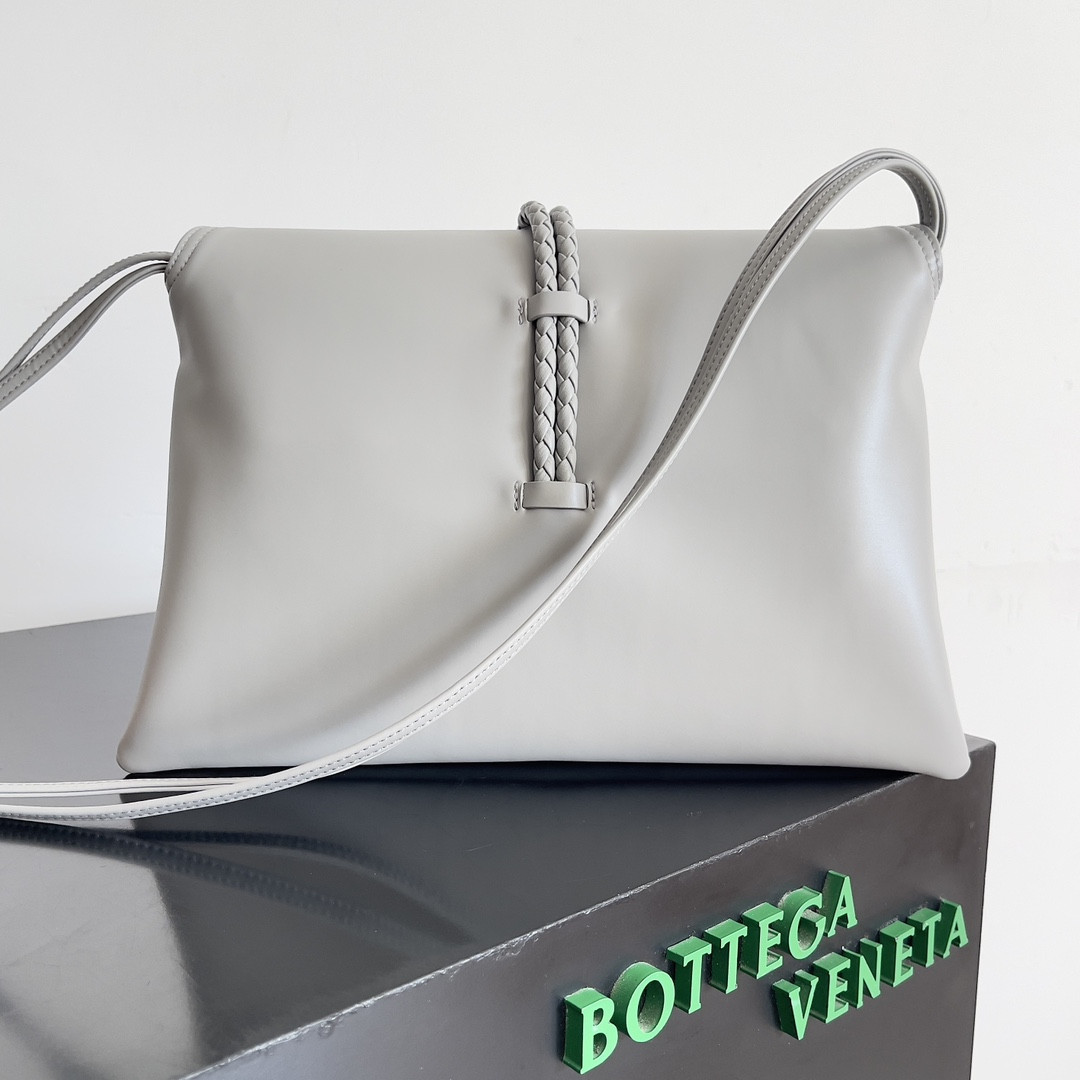 Bottega Veneta Liberta 23 x 35 x 6cm