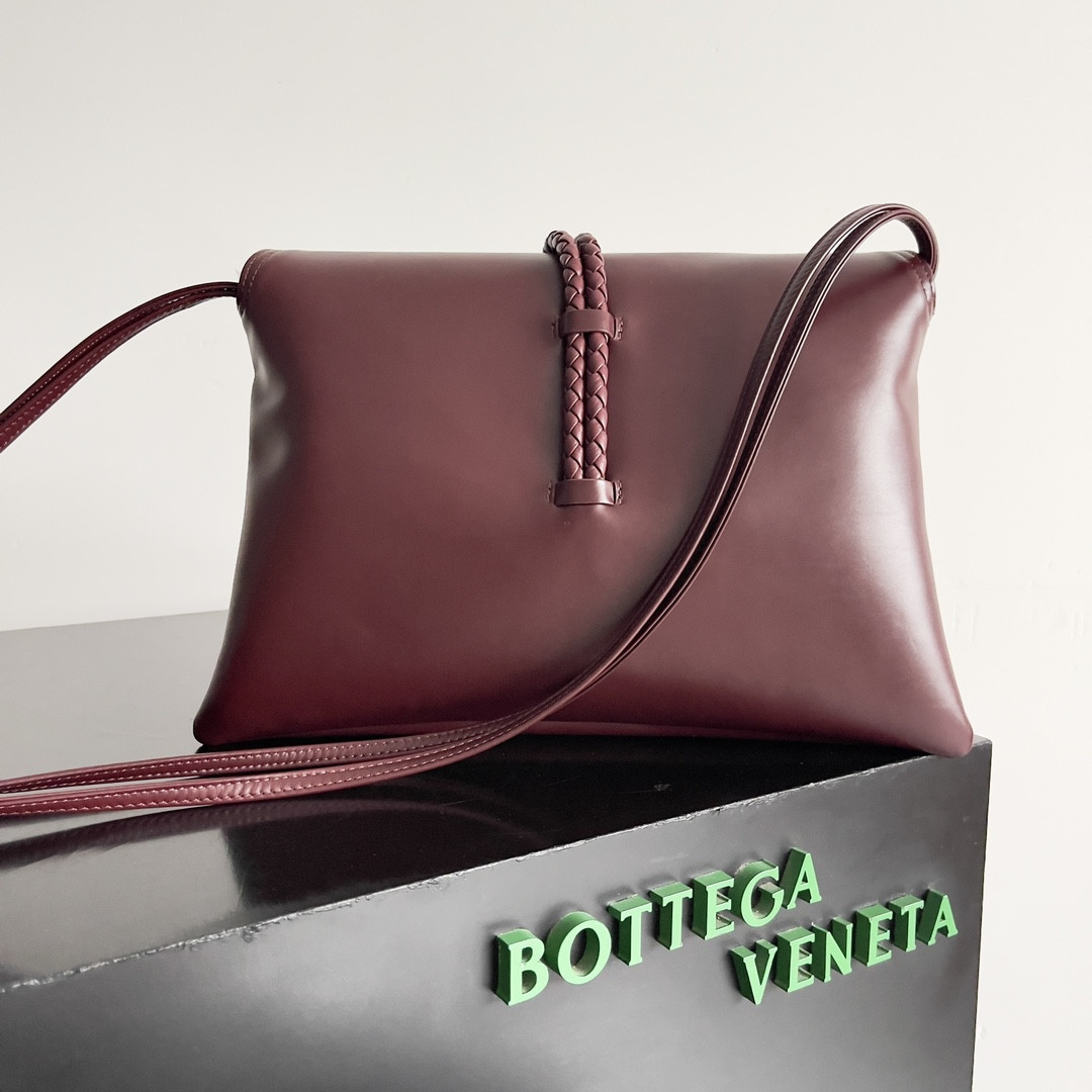 Bottega Veneta Liberta 23 x 35 x 6cm
