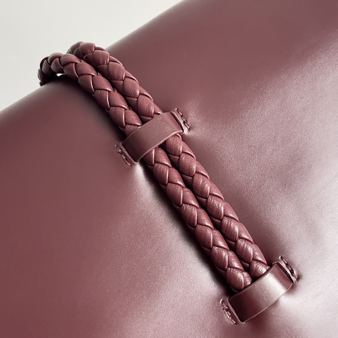 Bottega Veneta Liberta 23 x 35 x 6cm