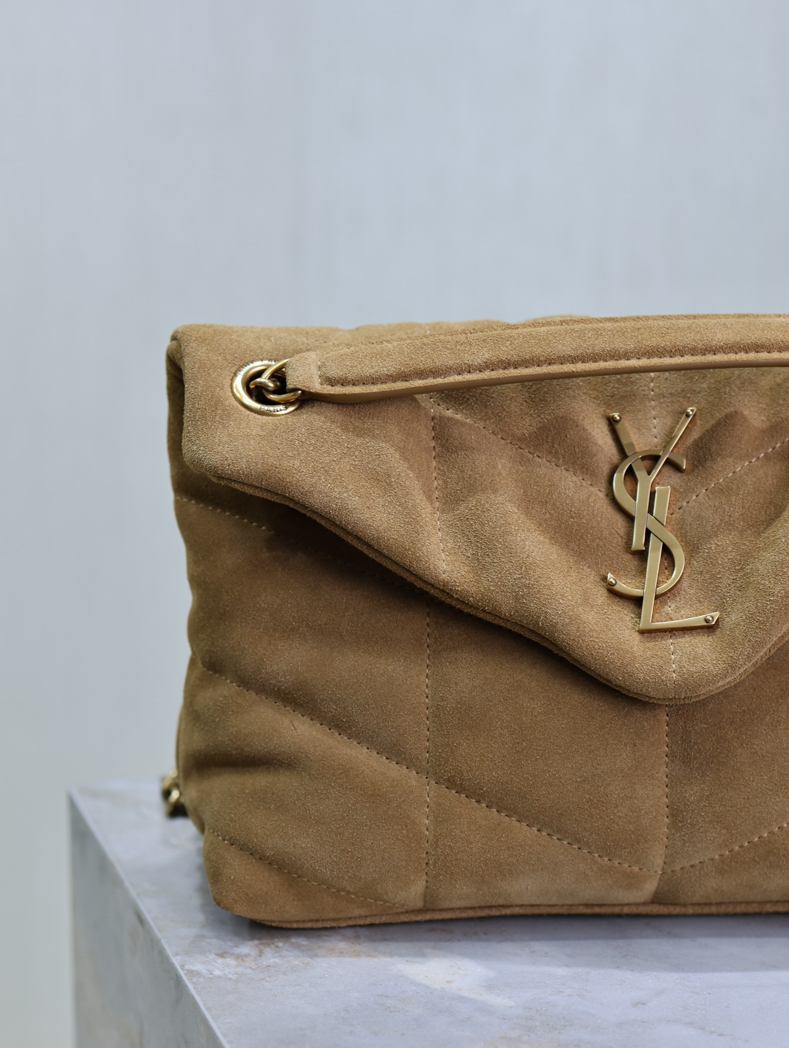 YSL Loulou Small Puffer (Suede)  29 x 17 x 11cm