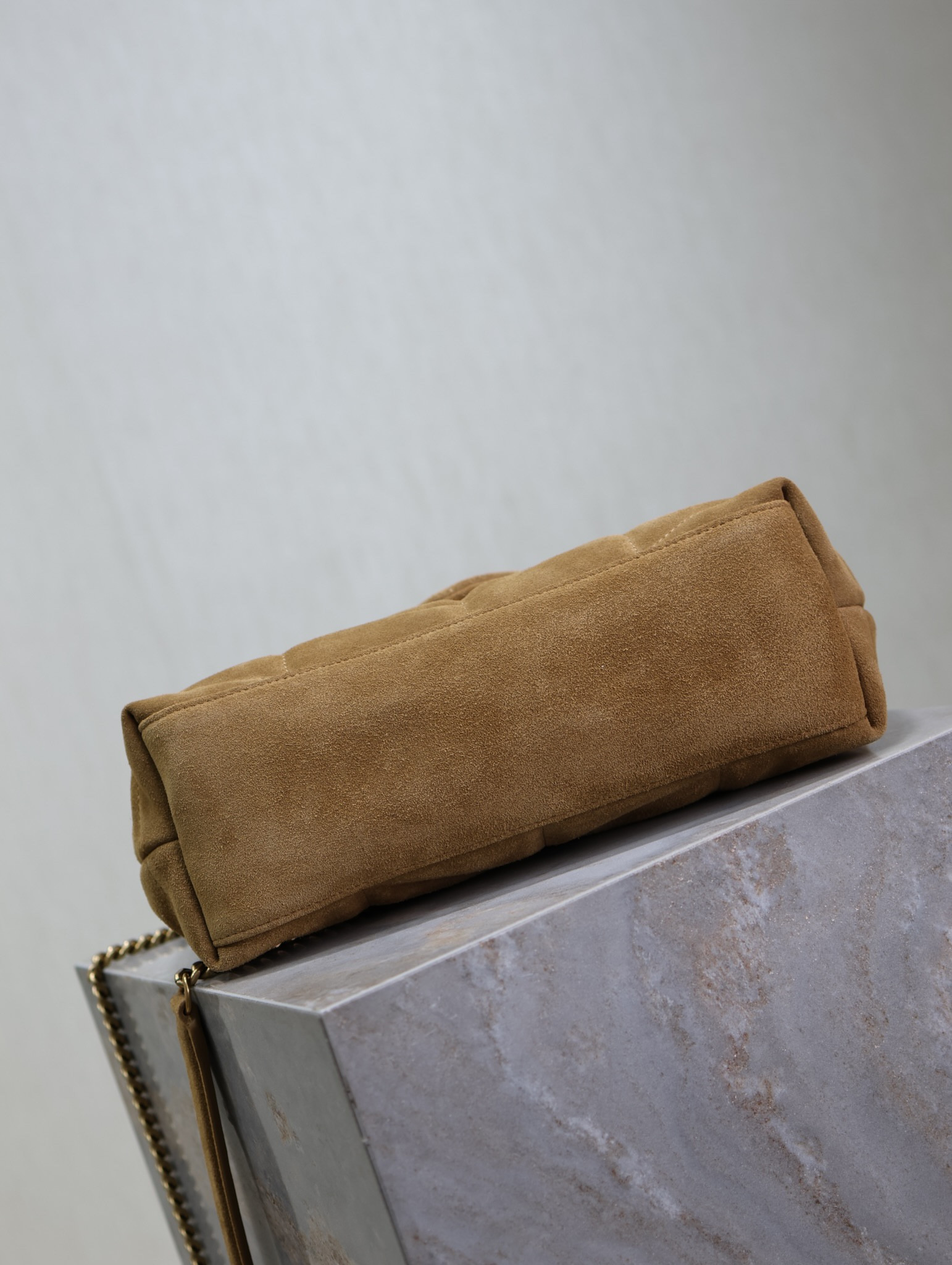 YSL Loulou Small Puffer (Suede)  29 x 17 x 11cm