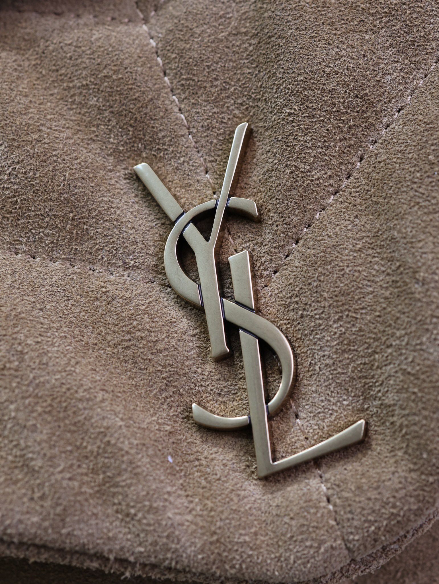 YSL Loulou Mini Puffer (Suede)  23×15.5×8.5cm