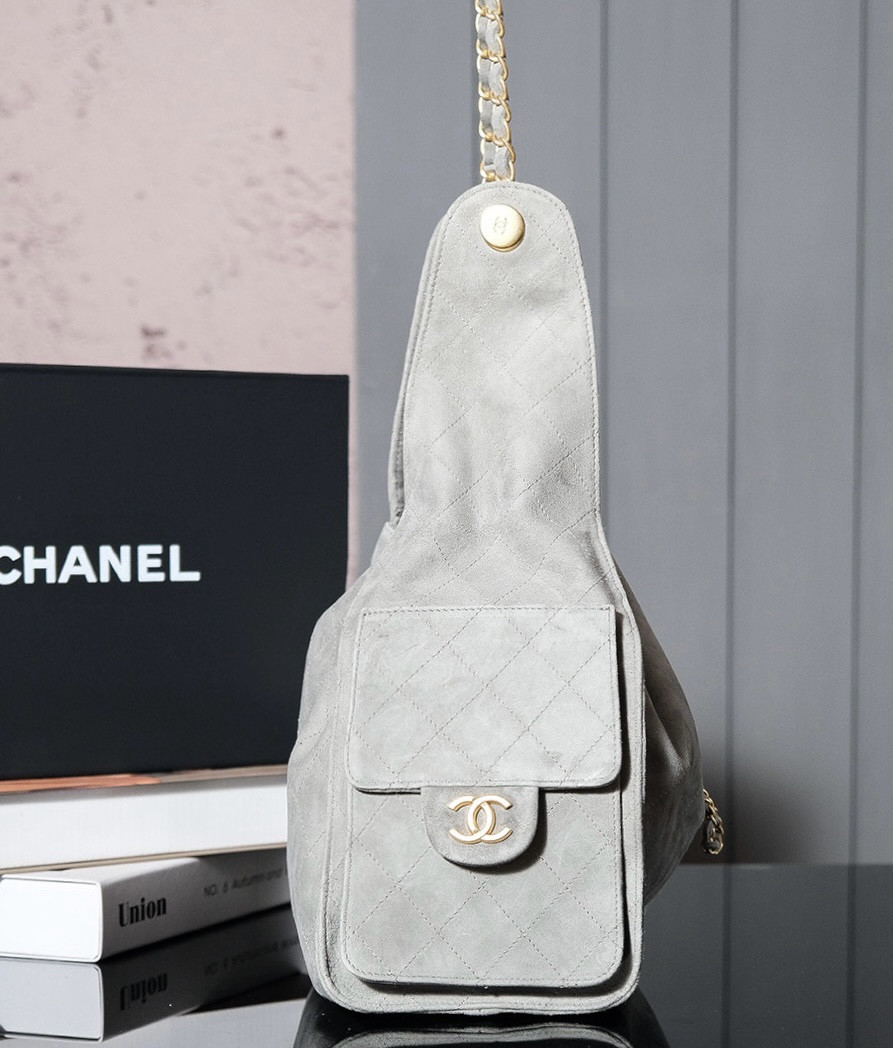 CHANEL 25C Bucket Bag 26x30x14cm
