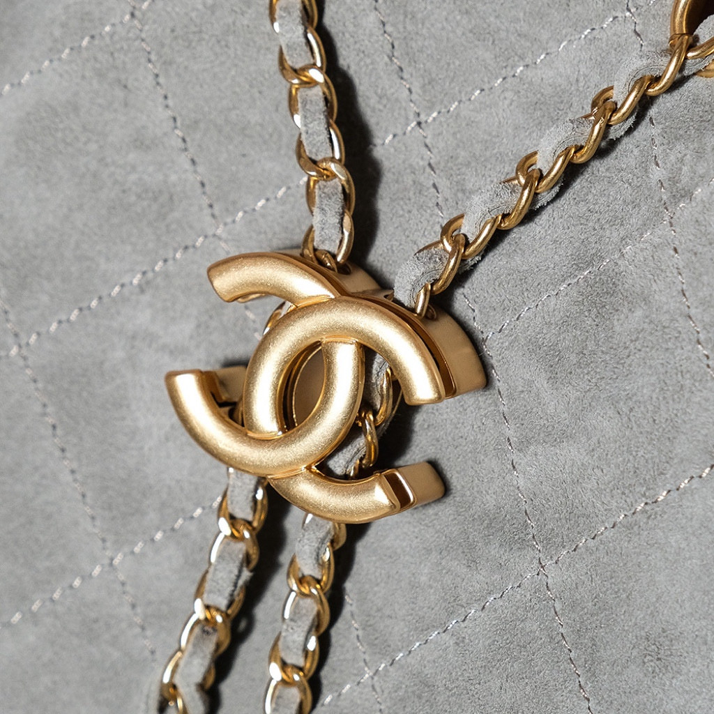 CHANEL 25C Bucket Bag 26x30x14cm