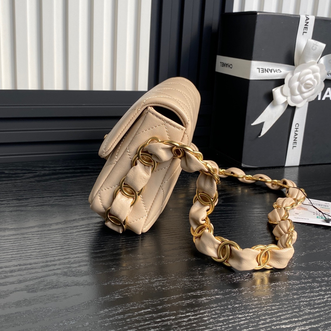 CHANEL FALL-WINTER 2024-25 SMALL FLAP BAG 13x21x7cm