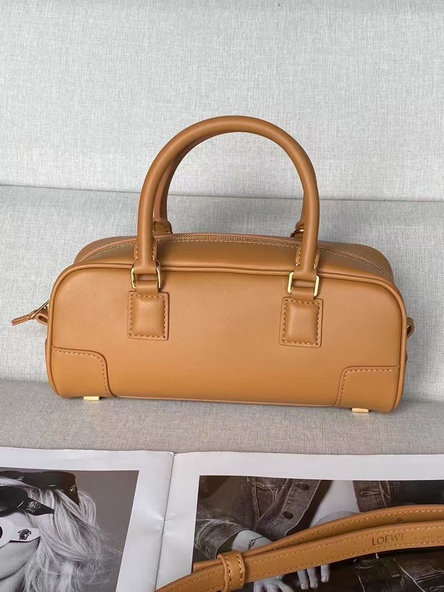 Loewe Amazona 23 Cropped bag in nappa calfskin 23x11x10cm