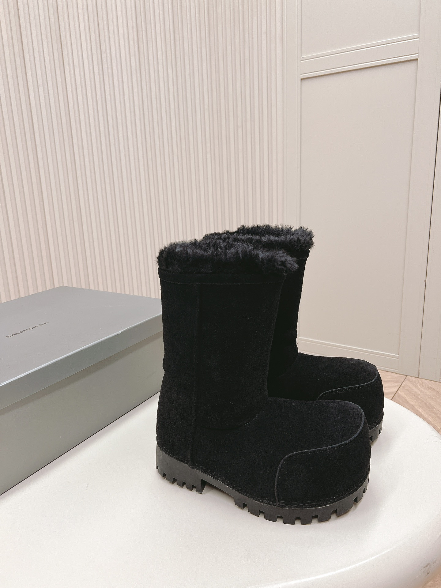 UA Balenciaga Snow Boot