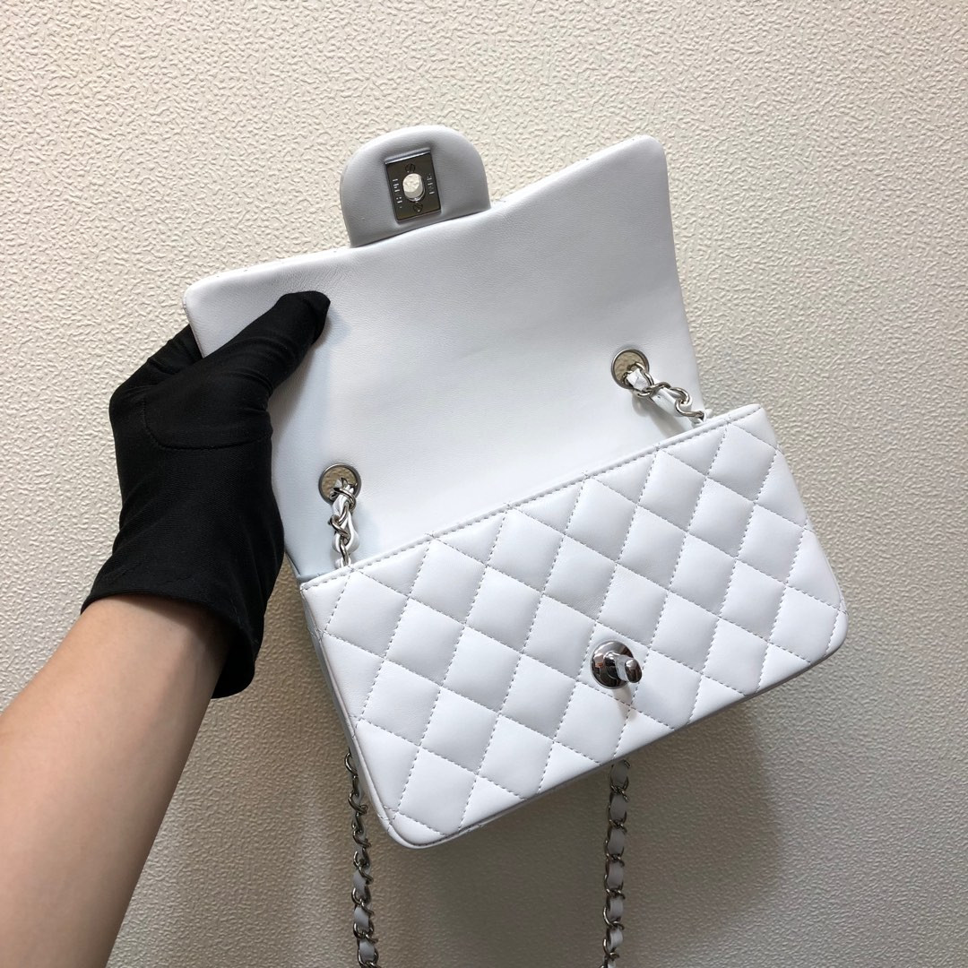 CHANEL MINI FLAP BAG white 12 × 20 × 6 cm