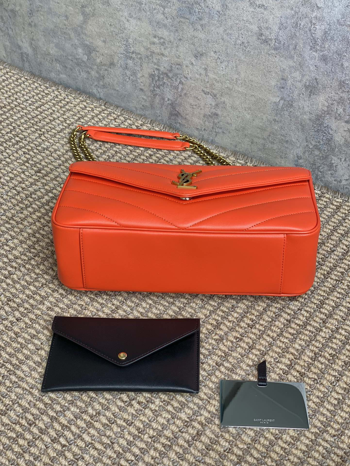 YSL LOULOU medium in MATELASSÉ lambskin 29x17x8cm