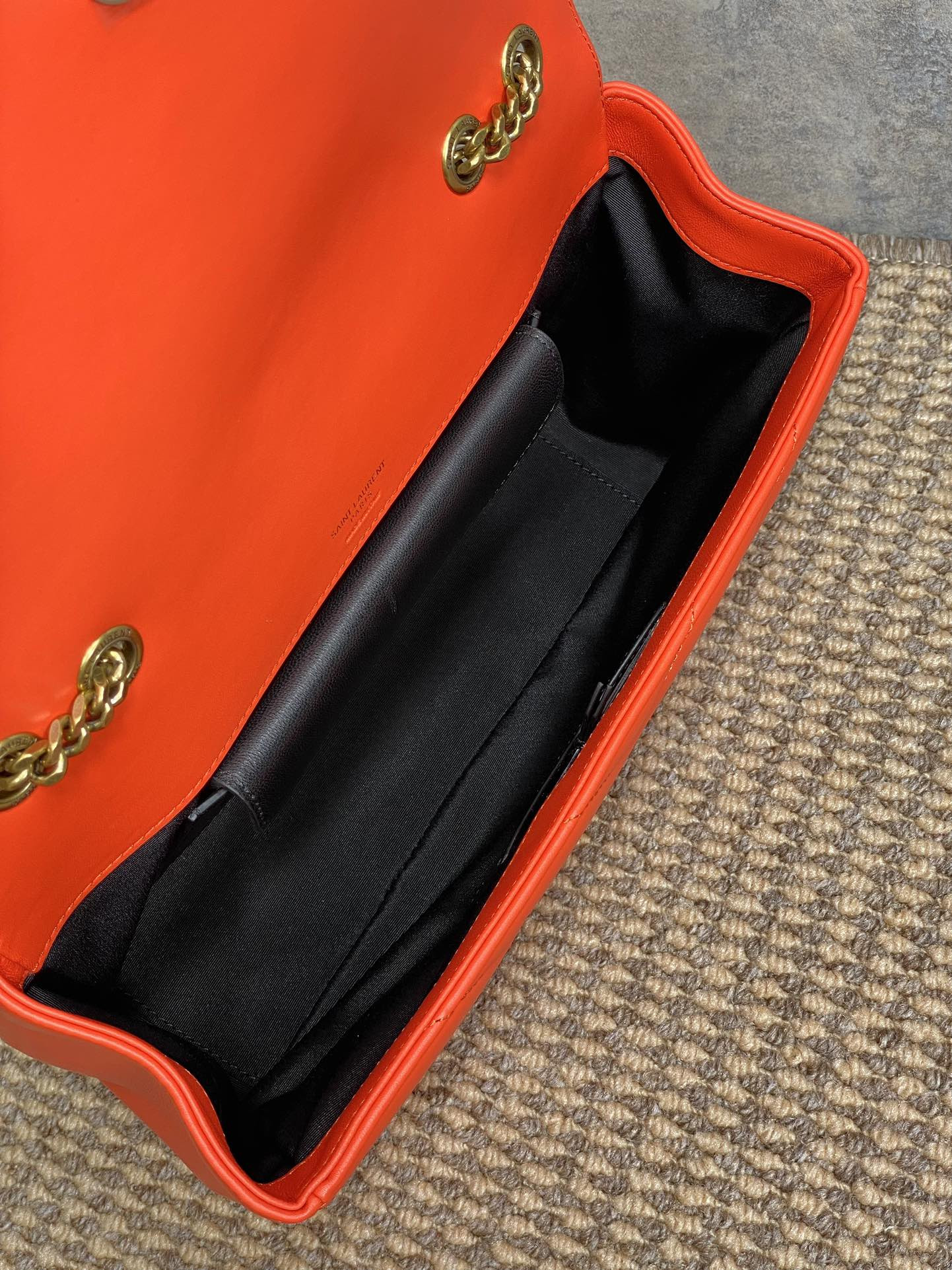 YSL LOULOU medium in MATELASSÉ lambskin 29x17x8cm