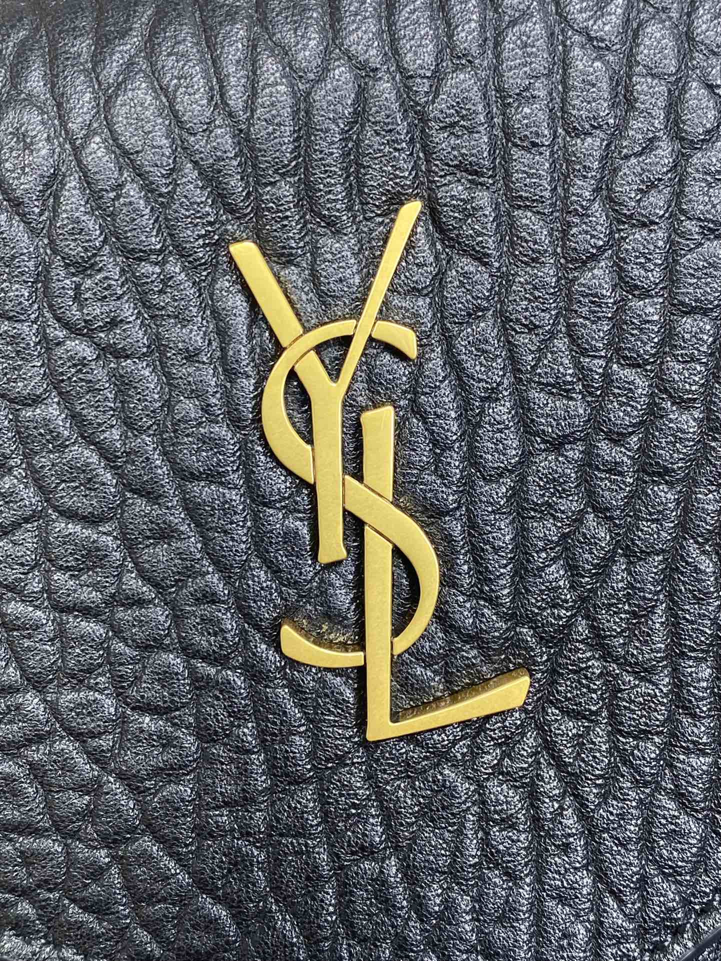 YSL CASSANDRE large envelope pouch in lambskin 29.5x18x4.5cm