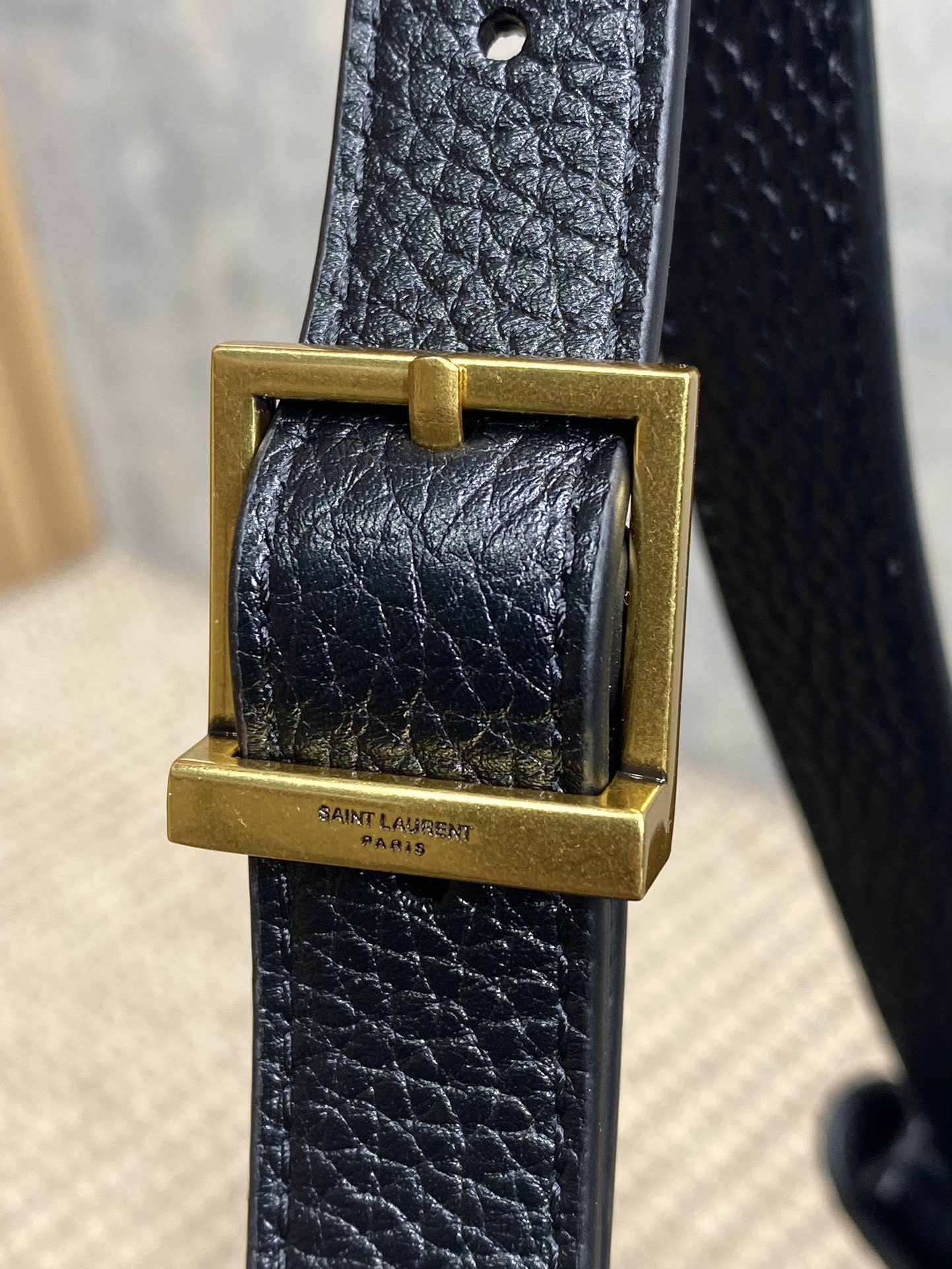 YSL PARIS VII small hobo in grained leather 30X25X3cm