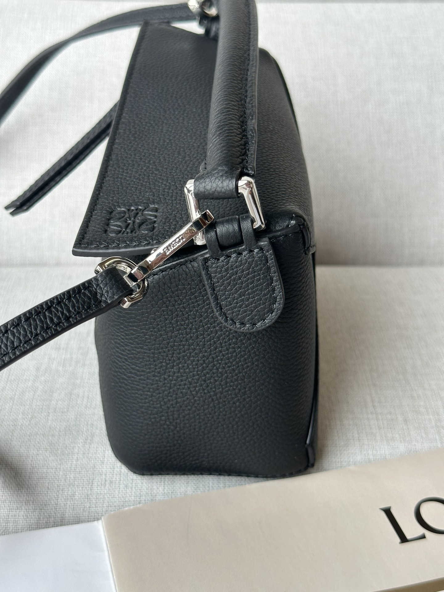 Loewe Mini Puzzle bag in classic calfskin 18x12.5x8cm