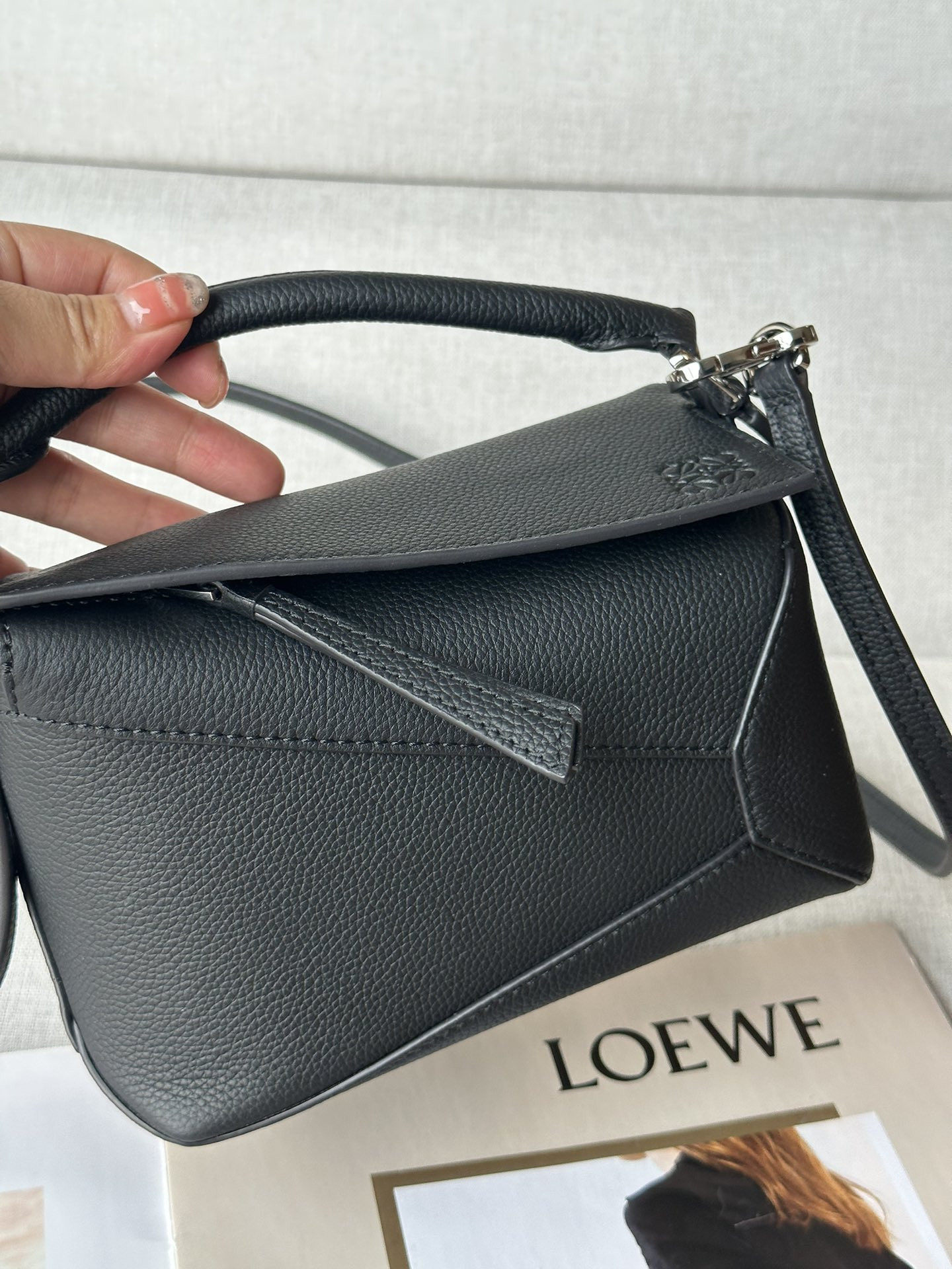 Loewe Mini Puzzle bag in classic calfskin 18x12.5x8cm