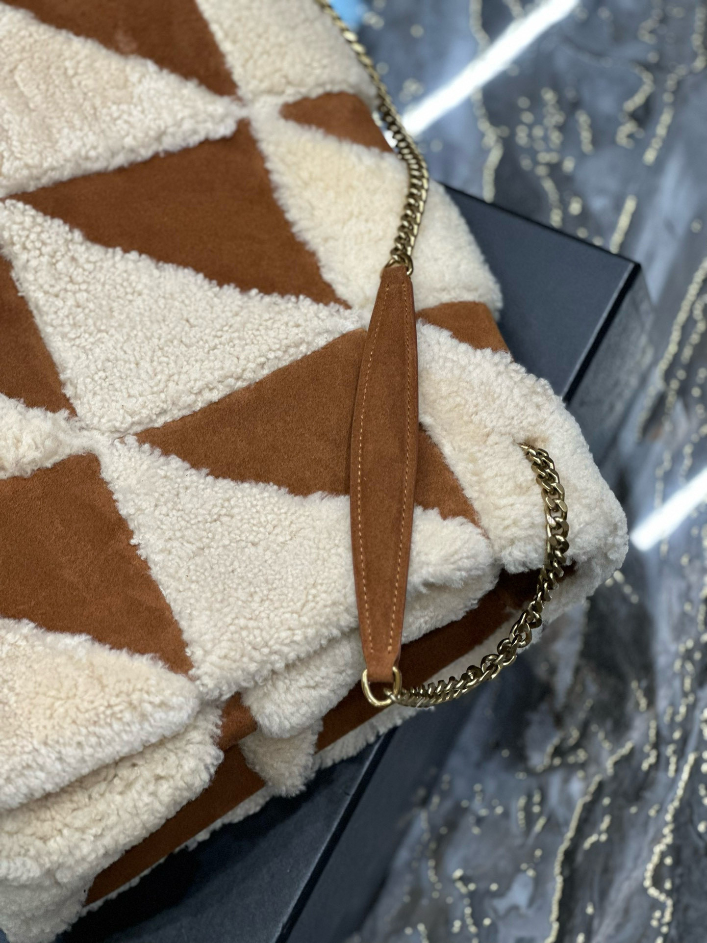 YSL Jamie Large in Suede and Shearling 38×26×12cm