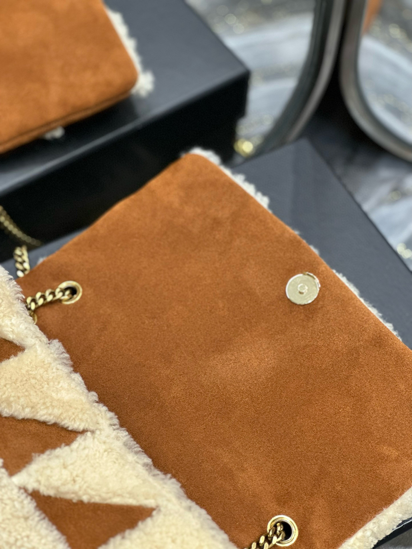 YSL Jamie Medium in Suede and Shearling 25×15×7.5cm