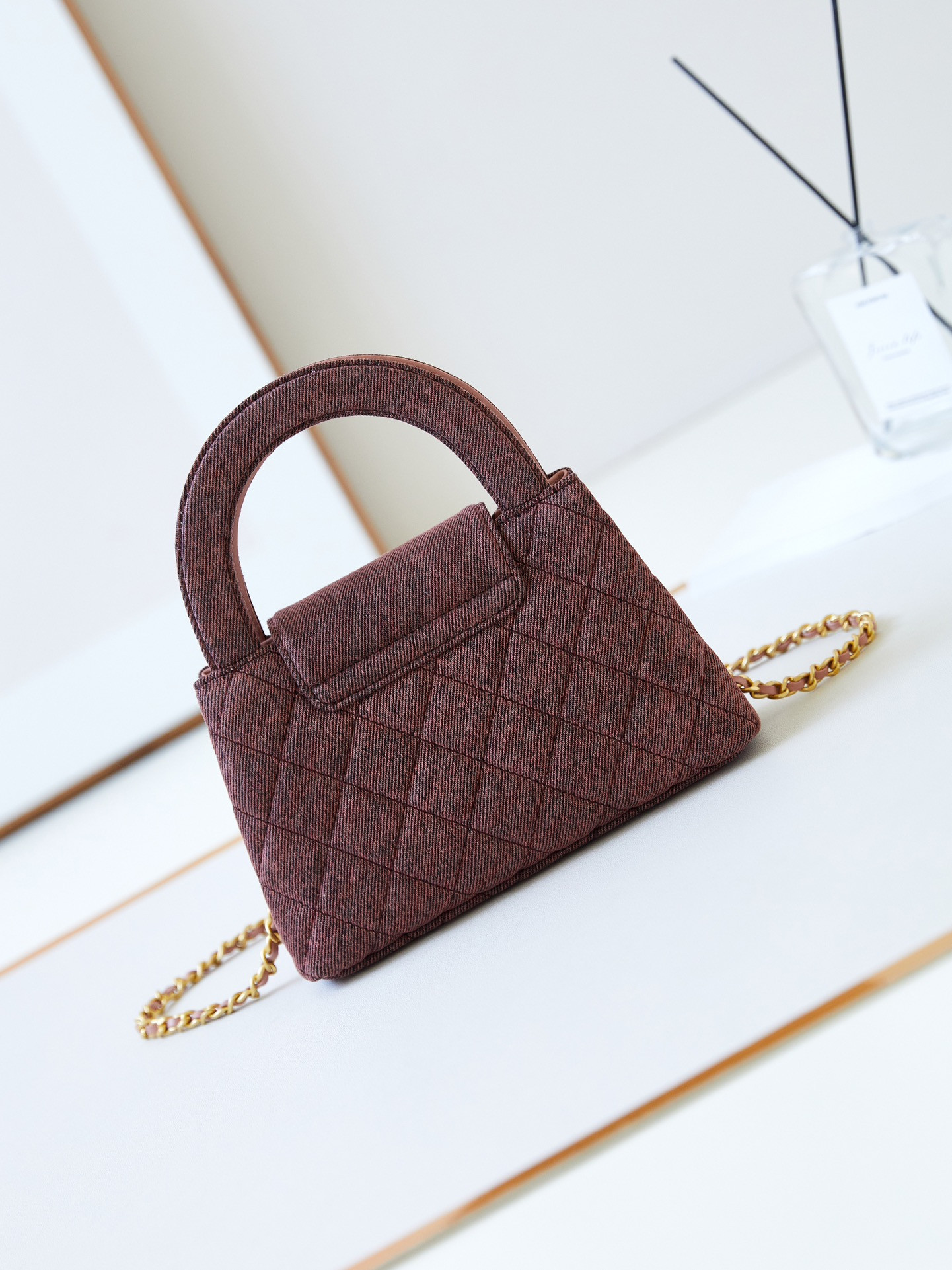 Chanel 24A Kelly 19x13x7cm