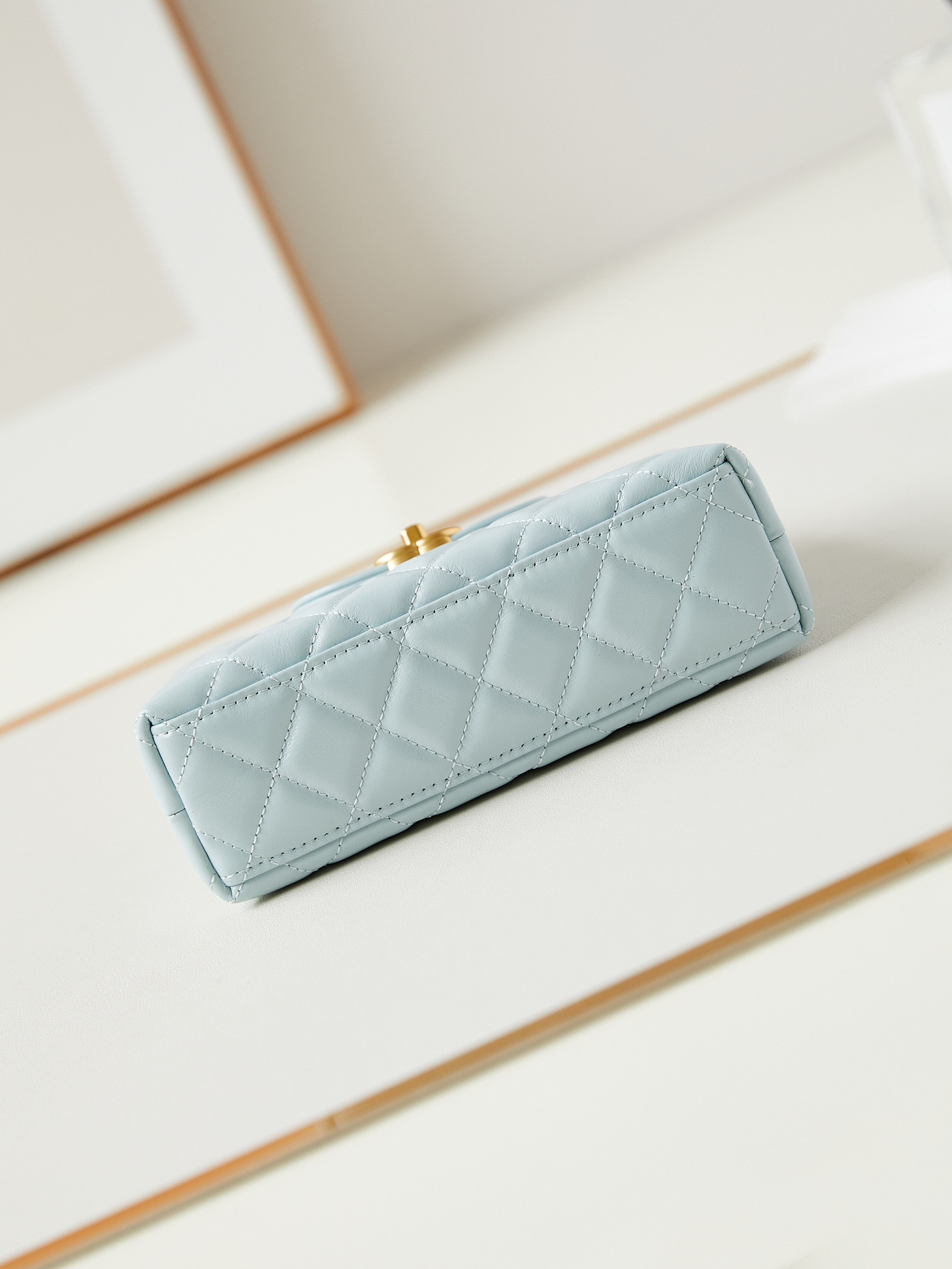 Chanel 23K Kelly 19x13x7cm