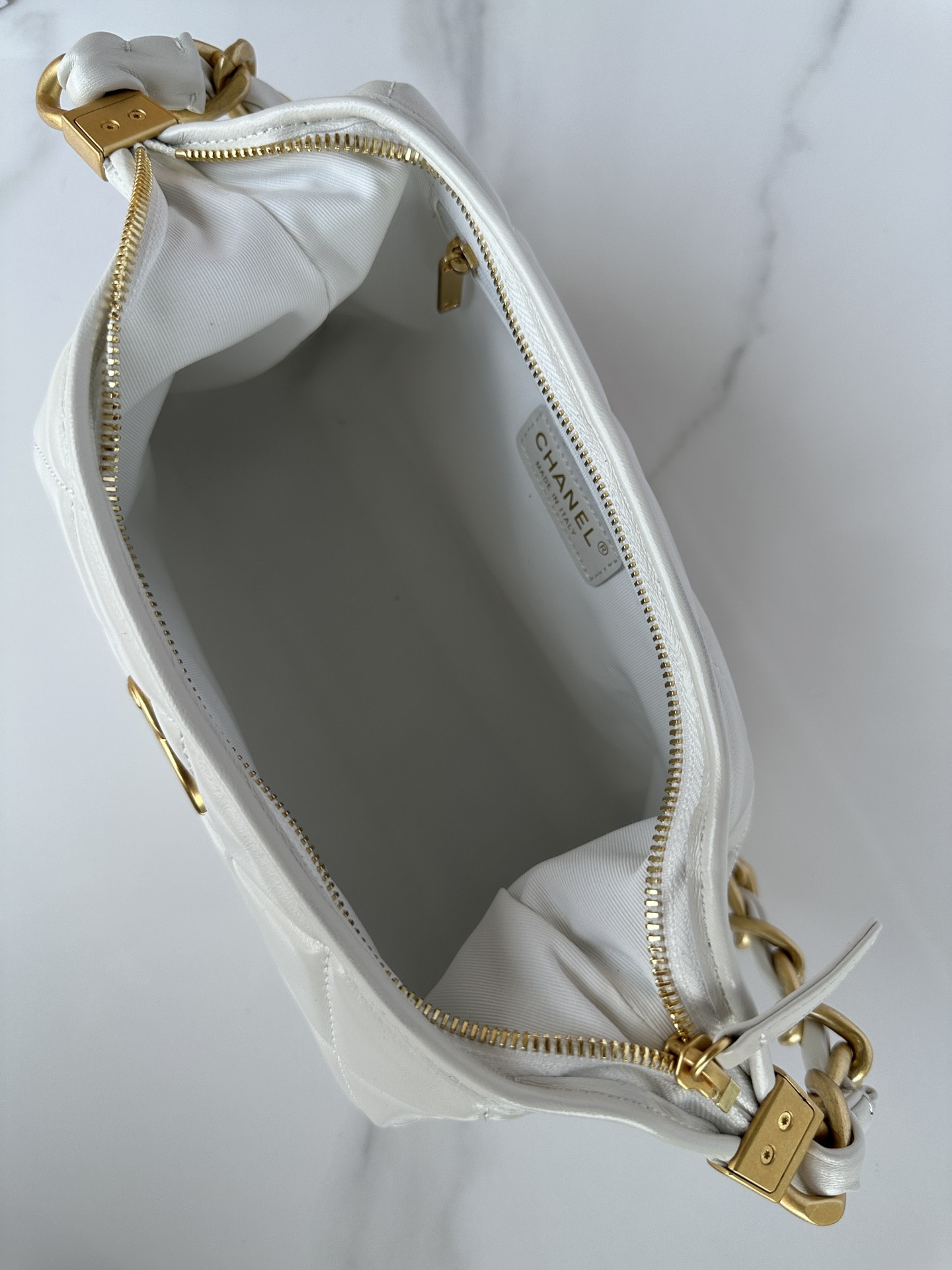 Chanel Hobo Handbag 30×35×9cm