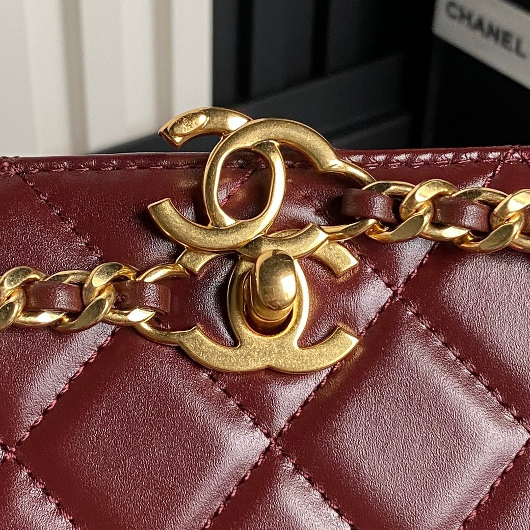 Chanel 24K Handbag 16×21×7cm
