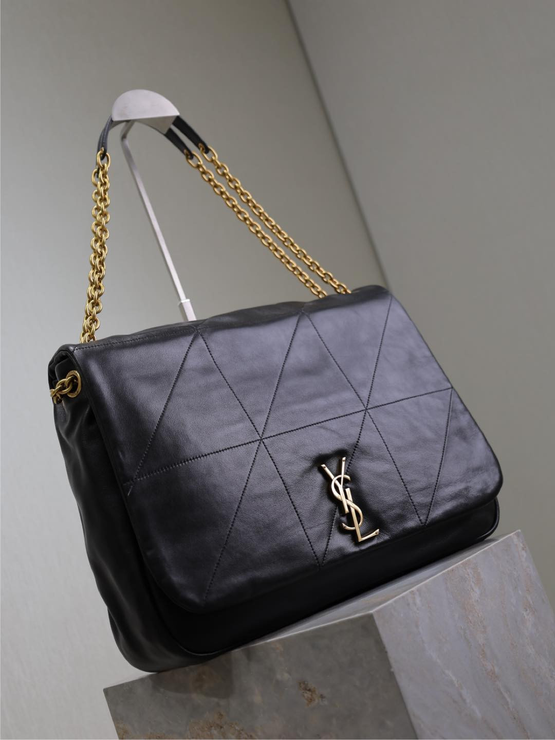 YSL large jamie 4.3 in lambskin 43x29x9cm