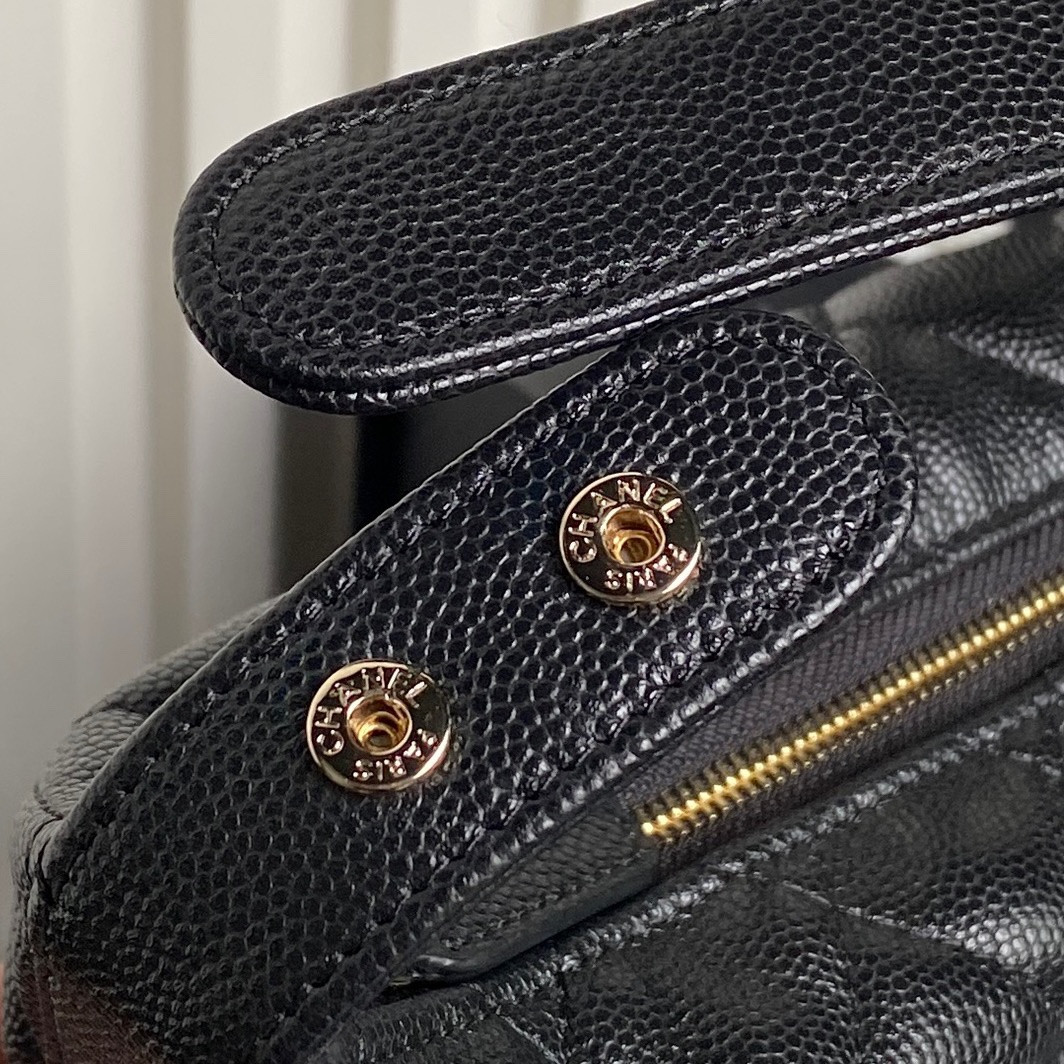 Chanel 25C Lunch box Bags 21.5×19×6cm