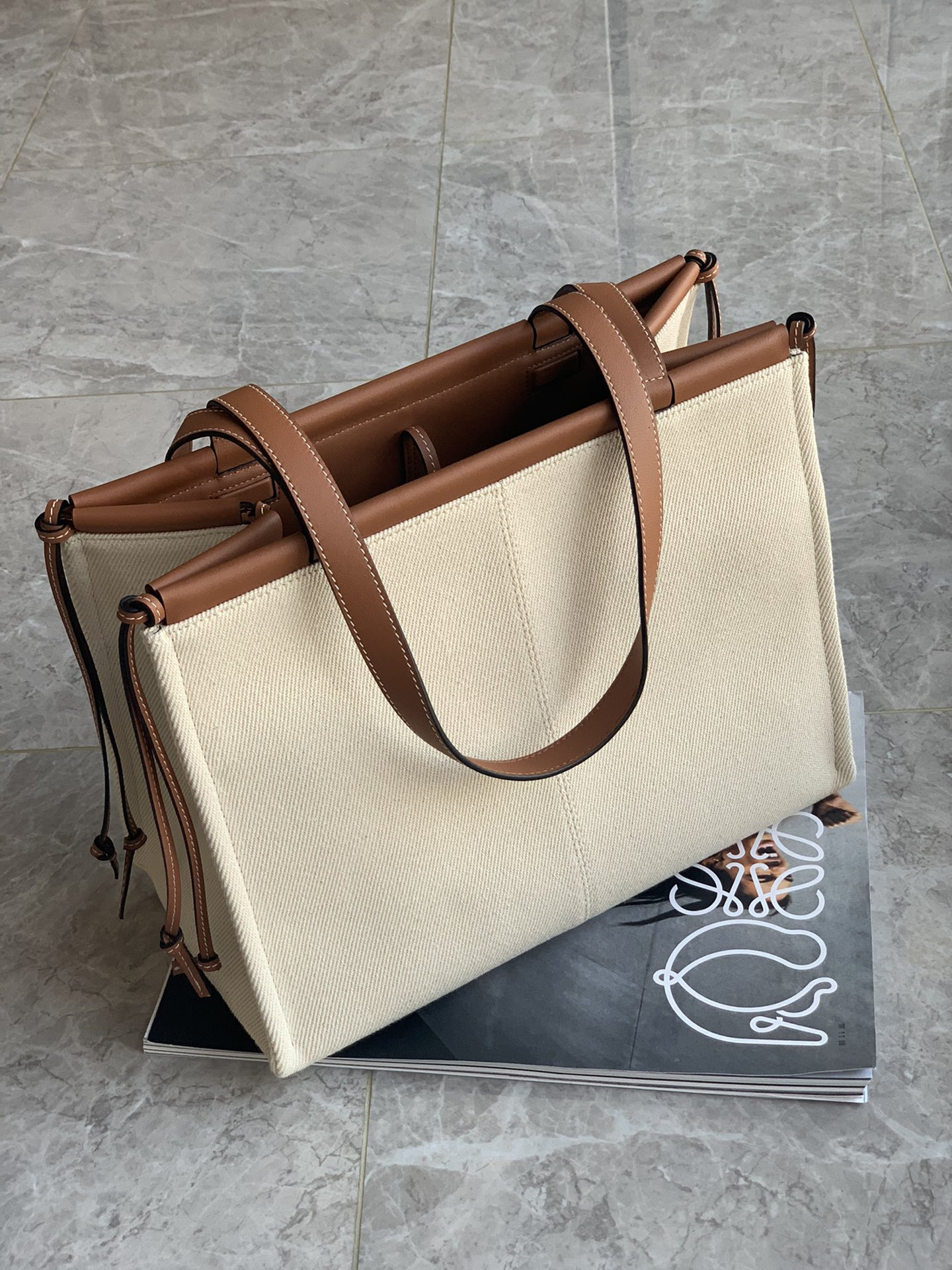 Loewe Cushion tot Canvas and calfskin 35x27x19cm