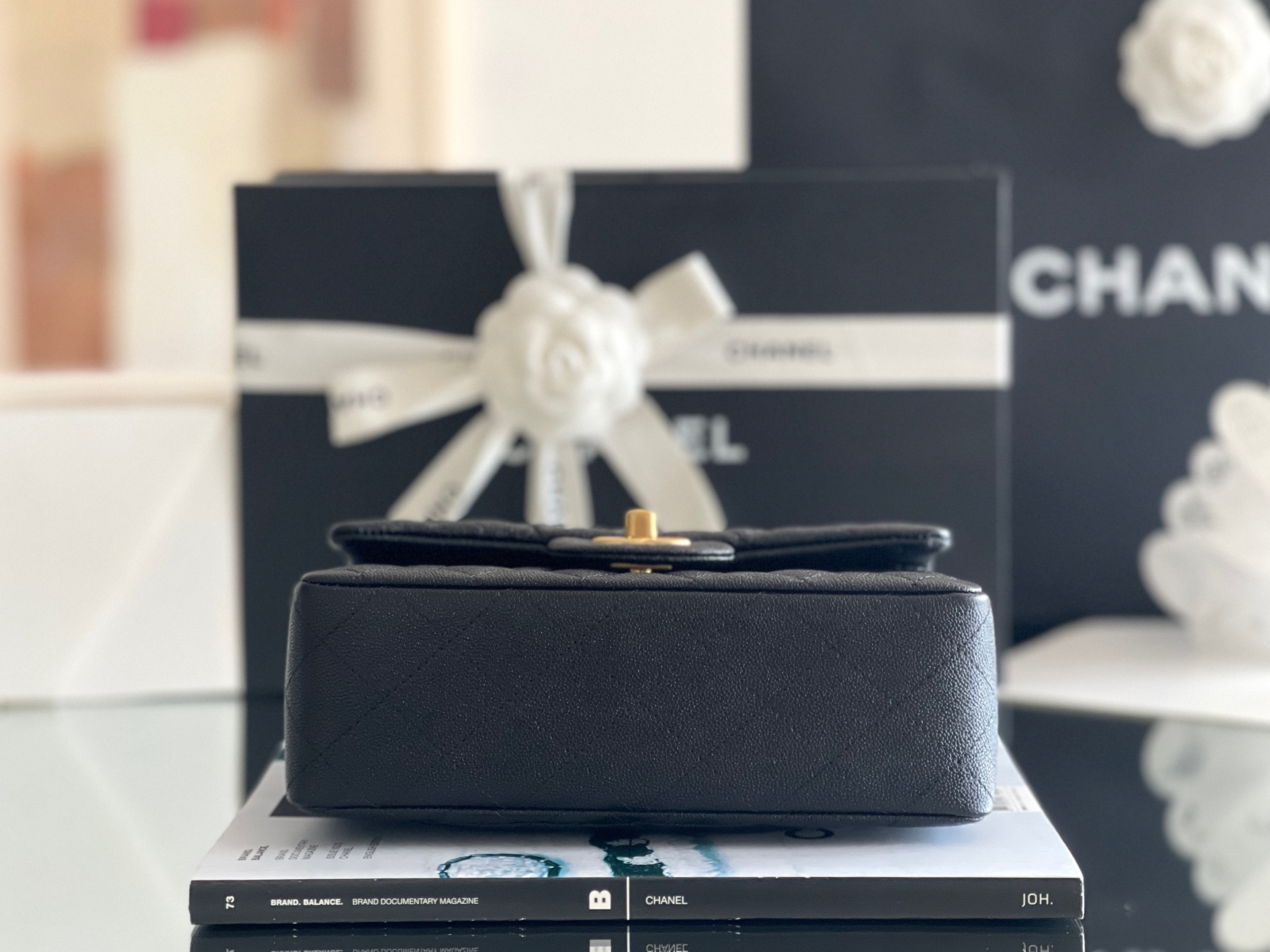 Chanel Mini Classic Handbag With Top Handle 13x20x9cm