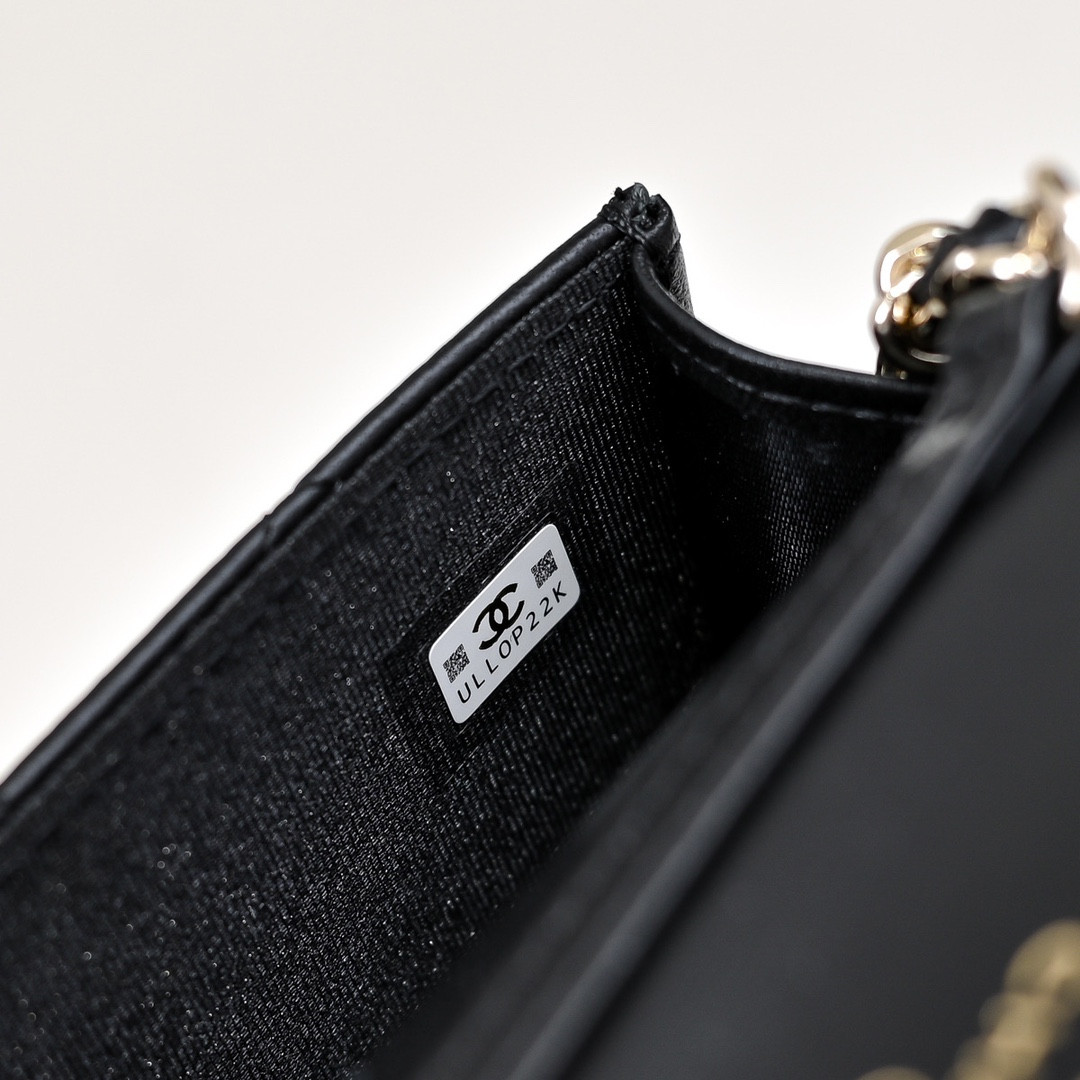 CHANEL Clutch with Chain 9.5x12.5x3.5cm